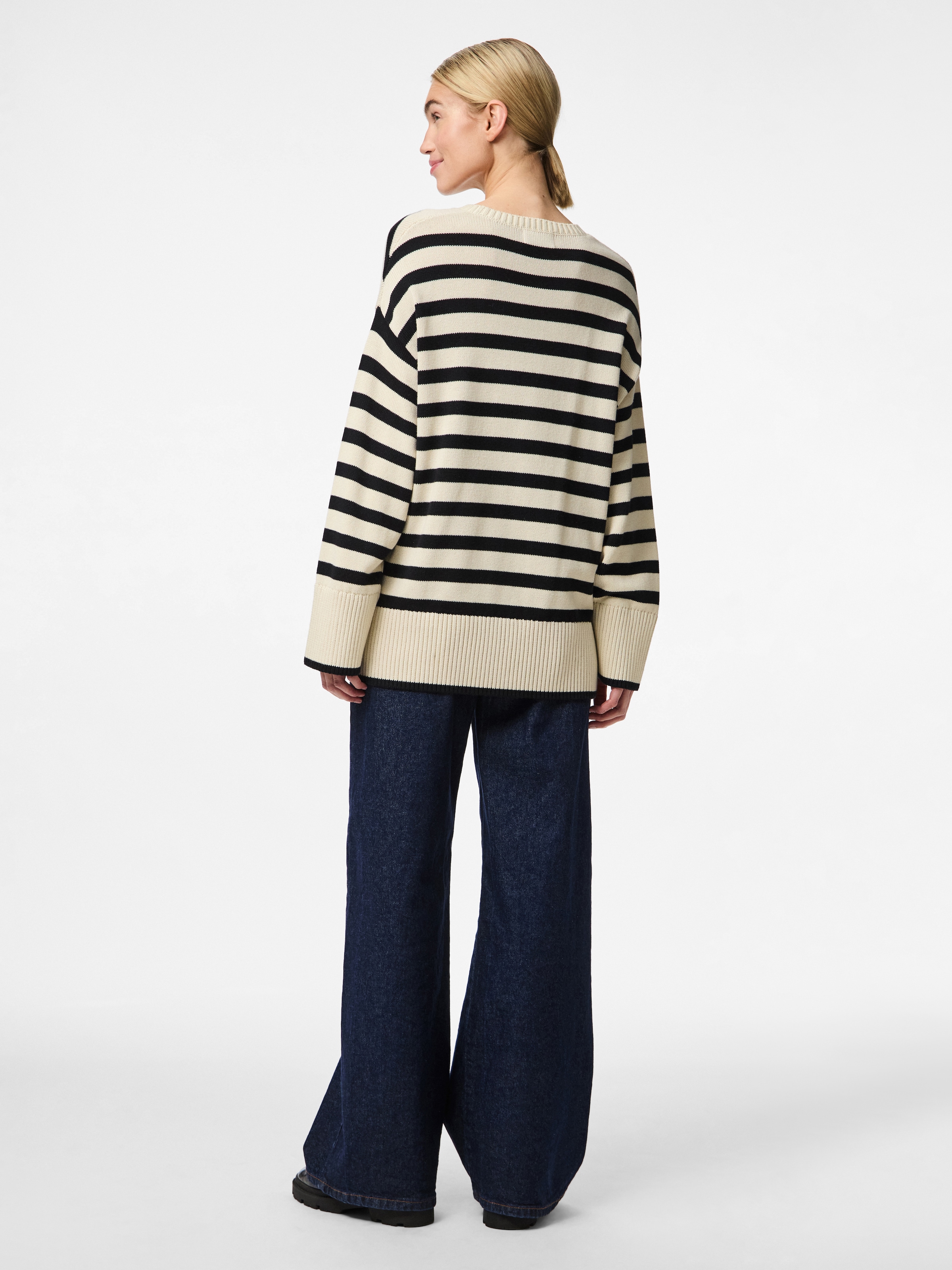 pieces Rundhalspullover »PCAVA LS O-NECK SLIT KNIT NOOS«
