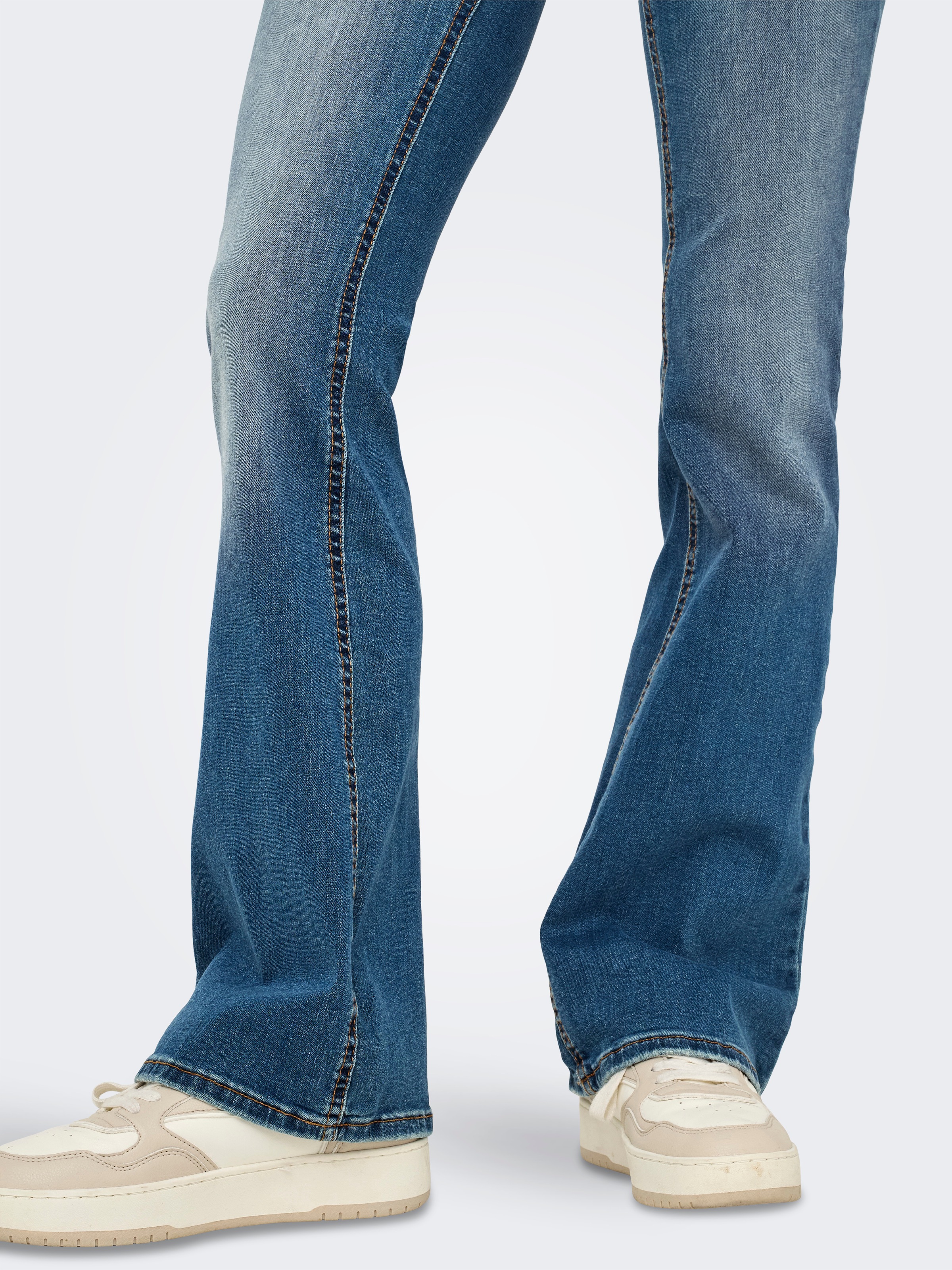 ONLY Bootcut-Jeans »ONLBLUSH MID FLARED DNM DOT741 NOOS«