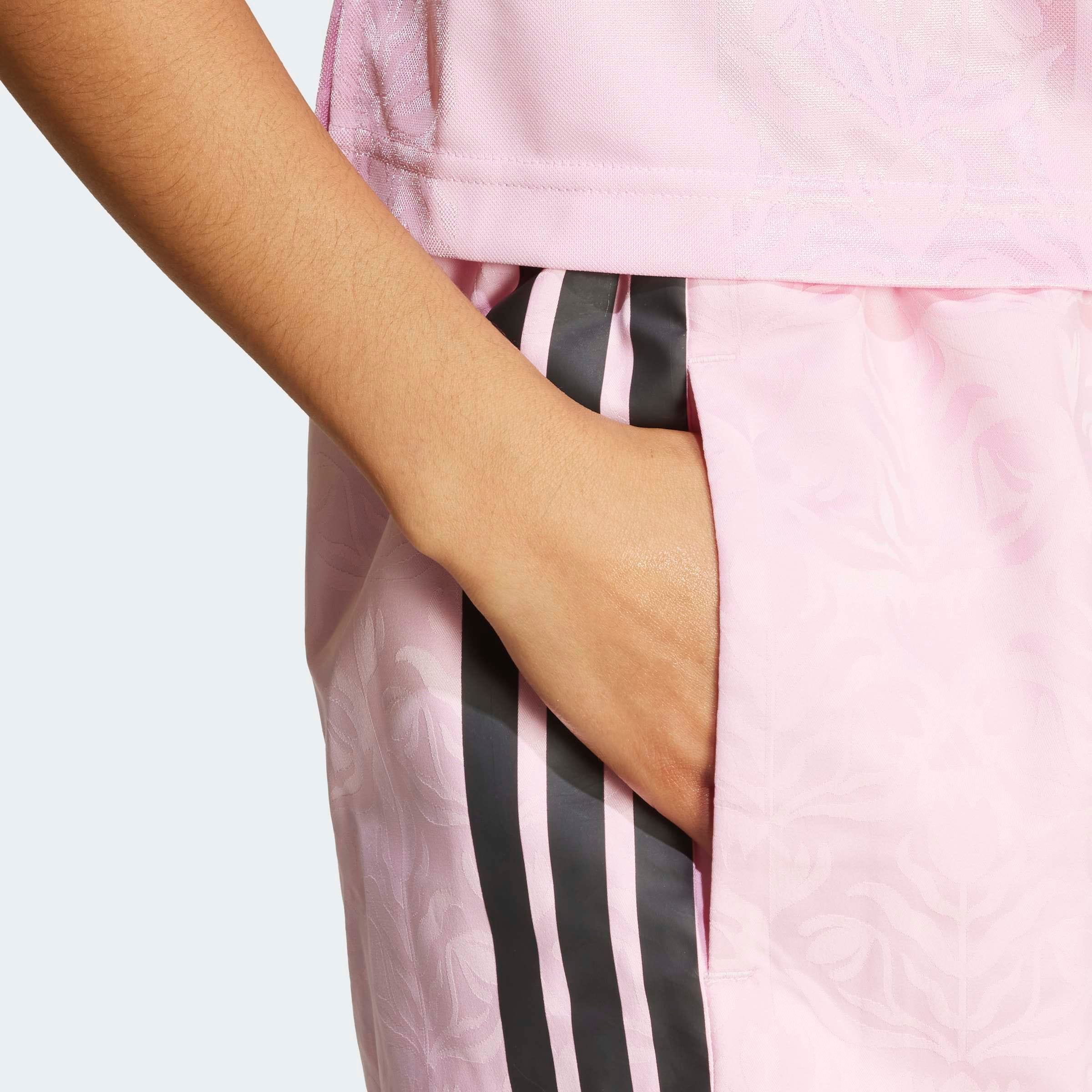 adidas Sportswear Shorts »W TIRO Q3 SH«, (1 tlg.)