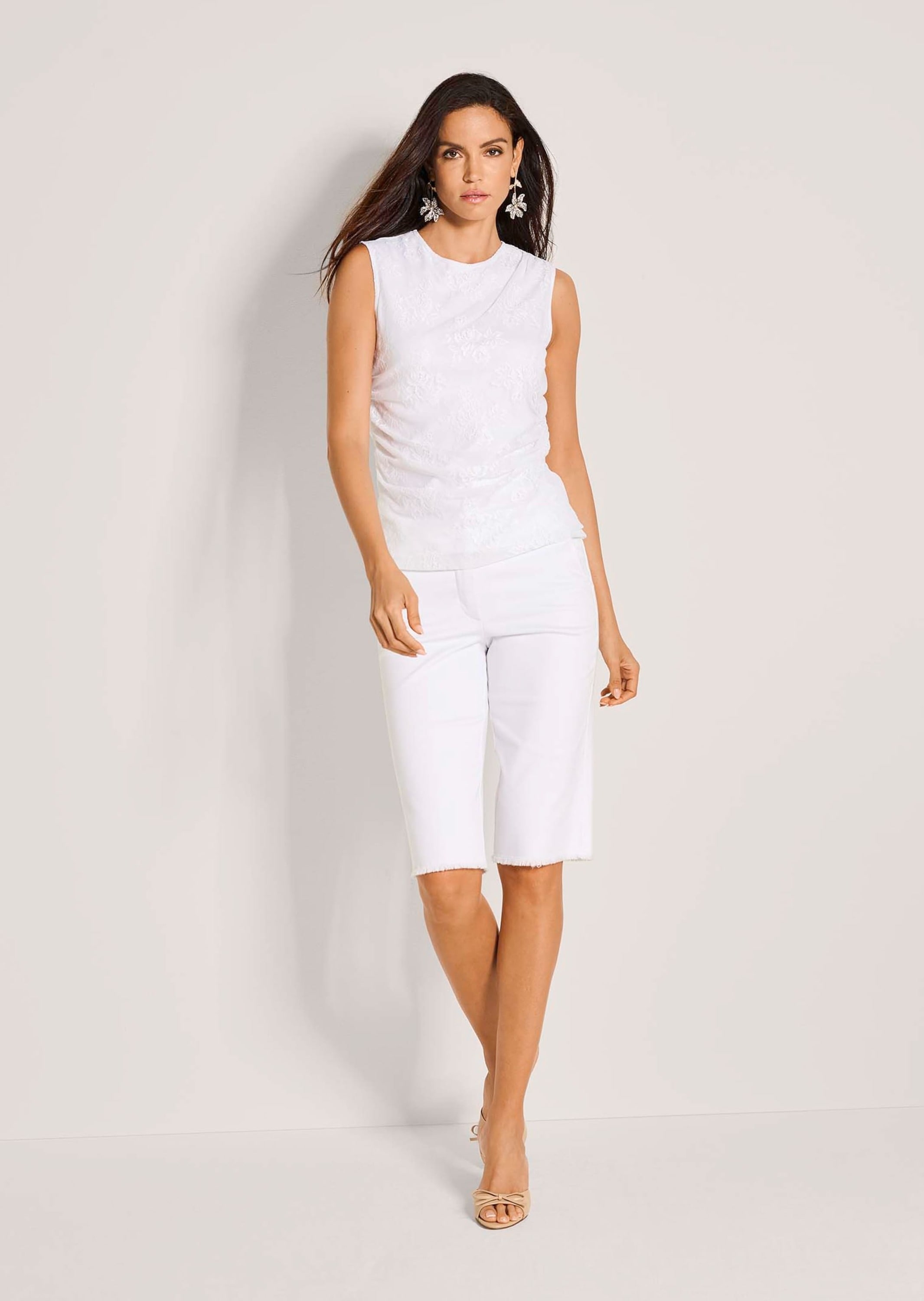 MADELEINE Kurzarmshirt »Shirt Shirt« Edles Spitzentop mit Jerseyfutter und seitlicher Raffung