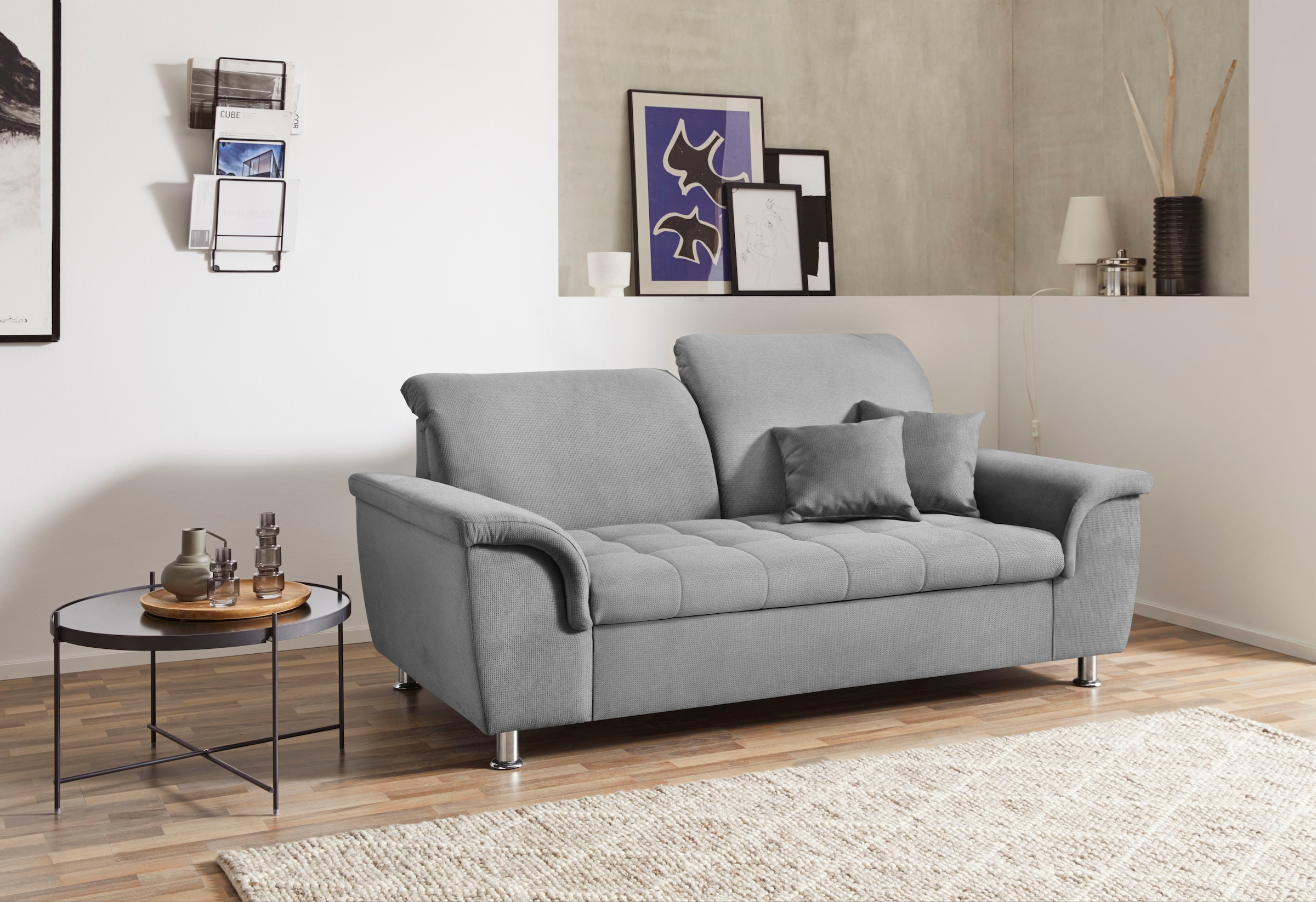 DOMO collection 2-Sitzer »Franzi, zeitlos & elegant, moderne Sitzheftung«, wahlweise mit Kopfteilverstellung, inklusive Zierkissen