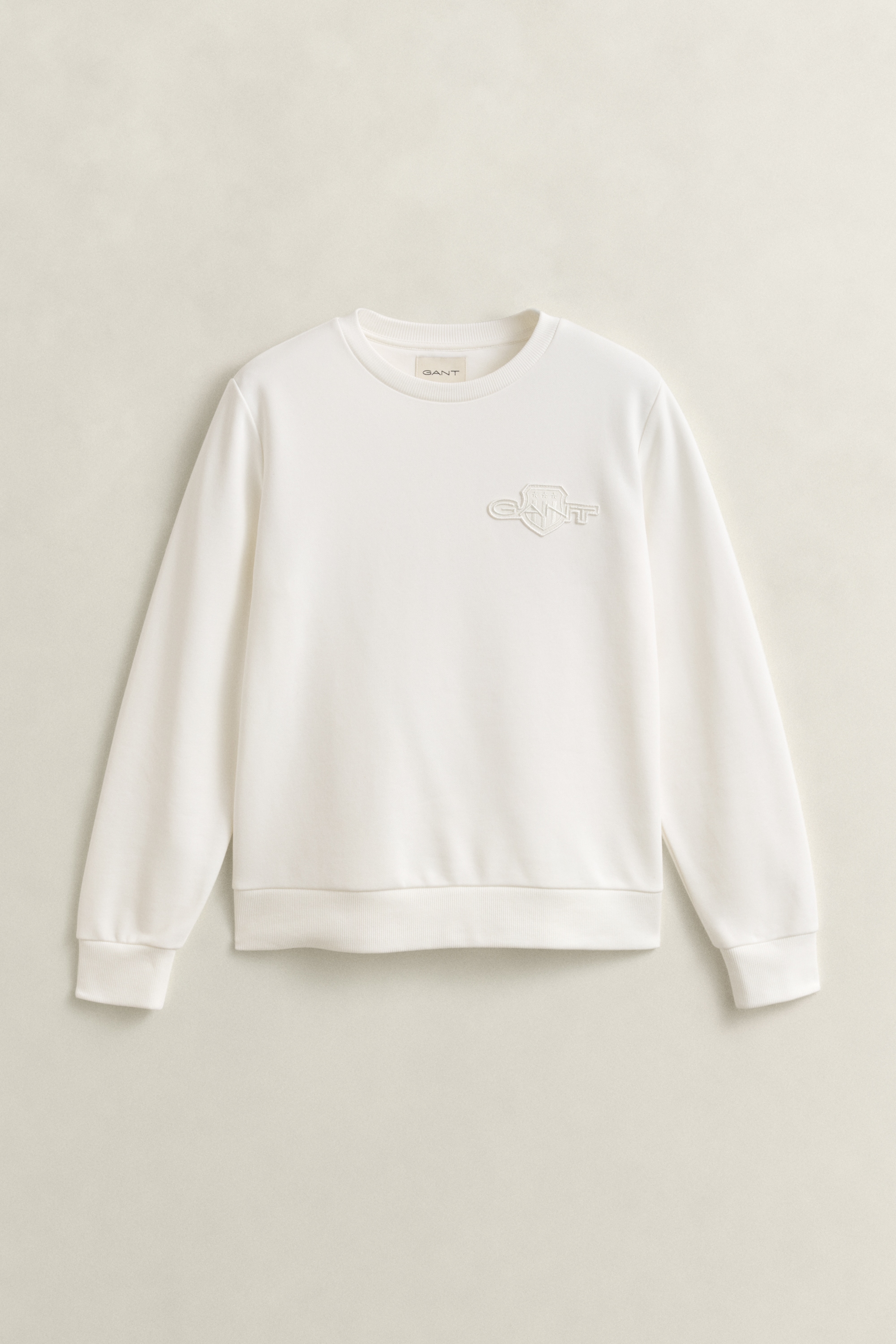 Gant Sweatshirt »REG TONAL SHIELD C-NECK SWEAT«, Ton in Ton Stickerei, Rundhals
