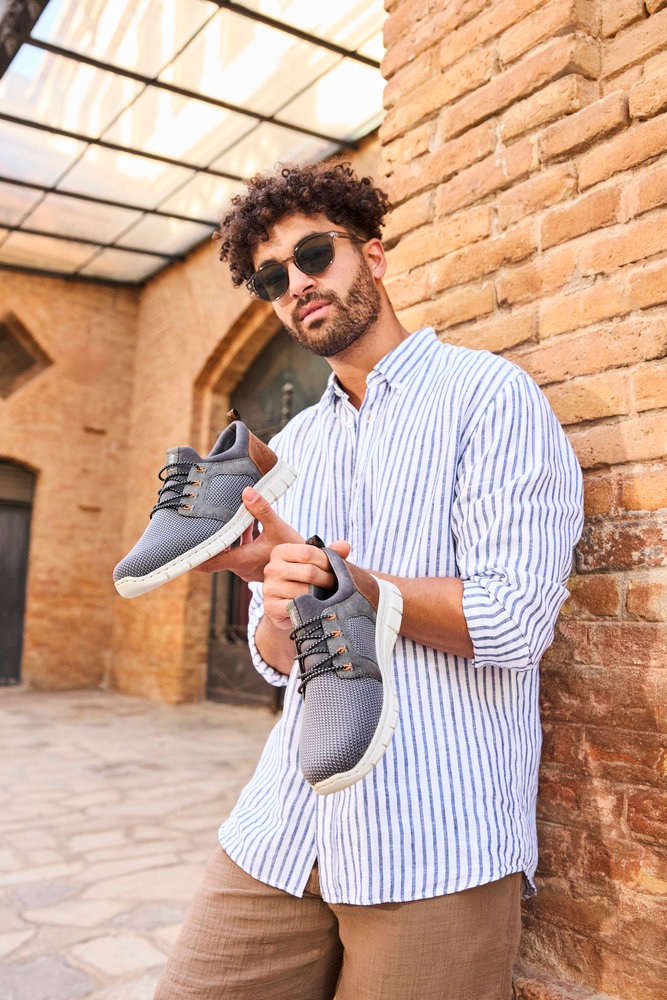 Rieker Slip-On Sneaker, Schlupfschuh, Halbschuh, Freizeitschuh mit Gummizug, zum Schlupfen