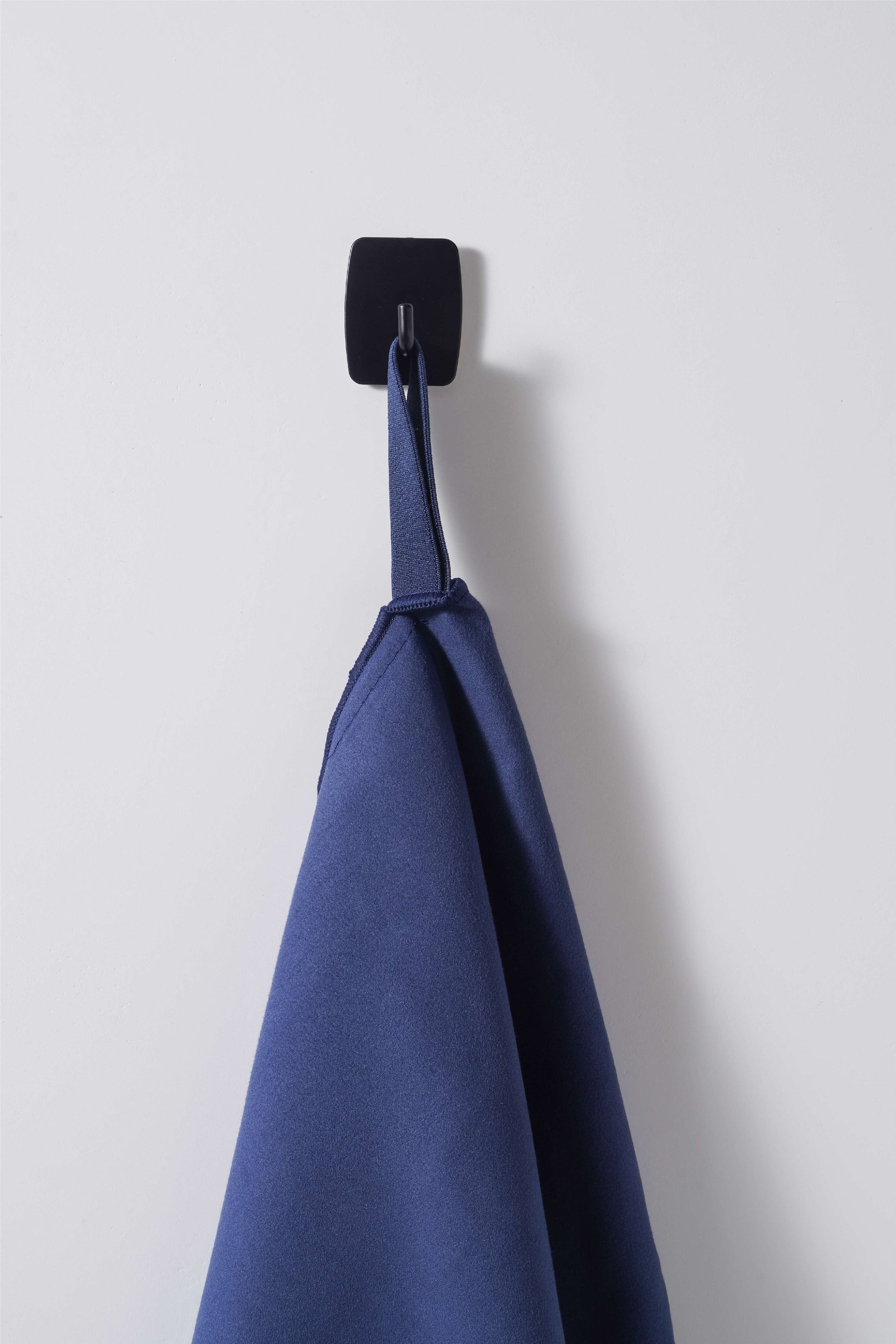 OTTO home Handtücher »Leoa, diverse Größen, Sporthandtuch, Reisehandtuch, Strandtuch« sehr leicht, kompakt, schnelltrocknend, Mikrofaser mit Kontrastnaht