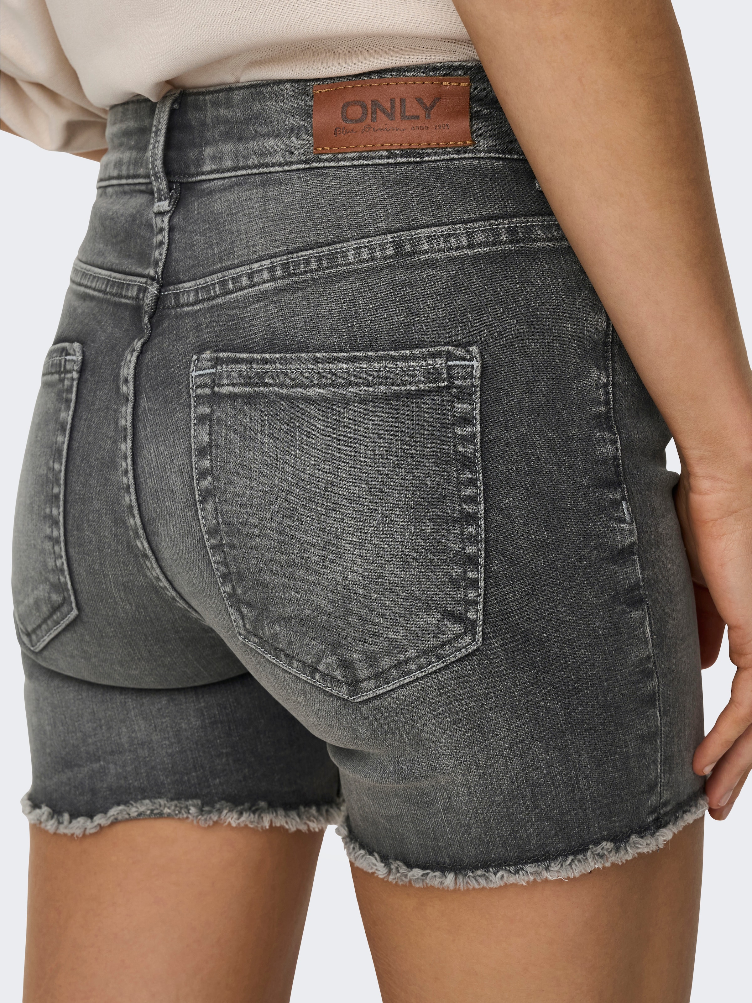 ONLY Shorts »ONLBLUSH MID SK DNM SHORTS NOOS«