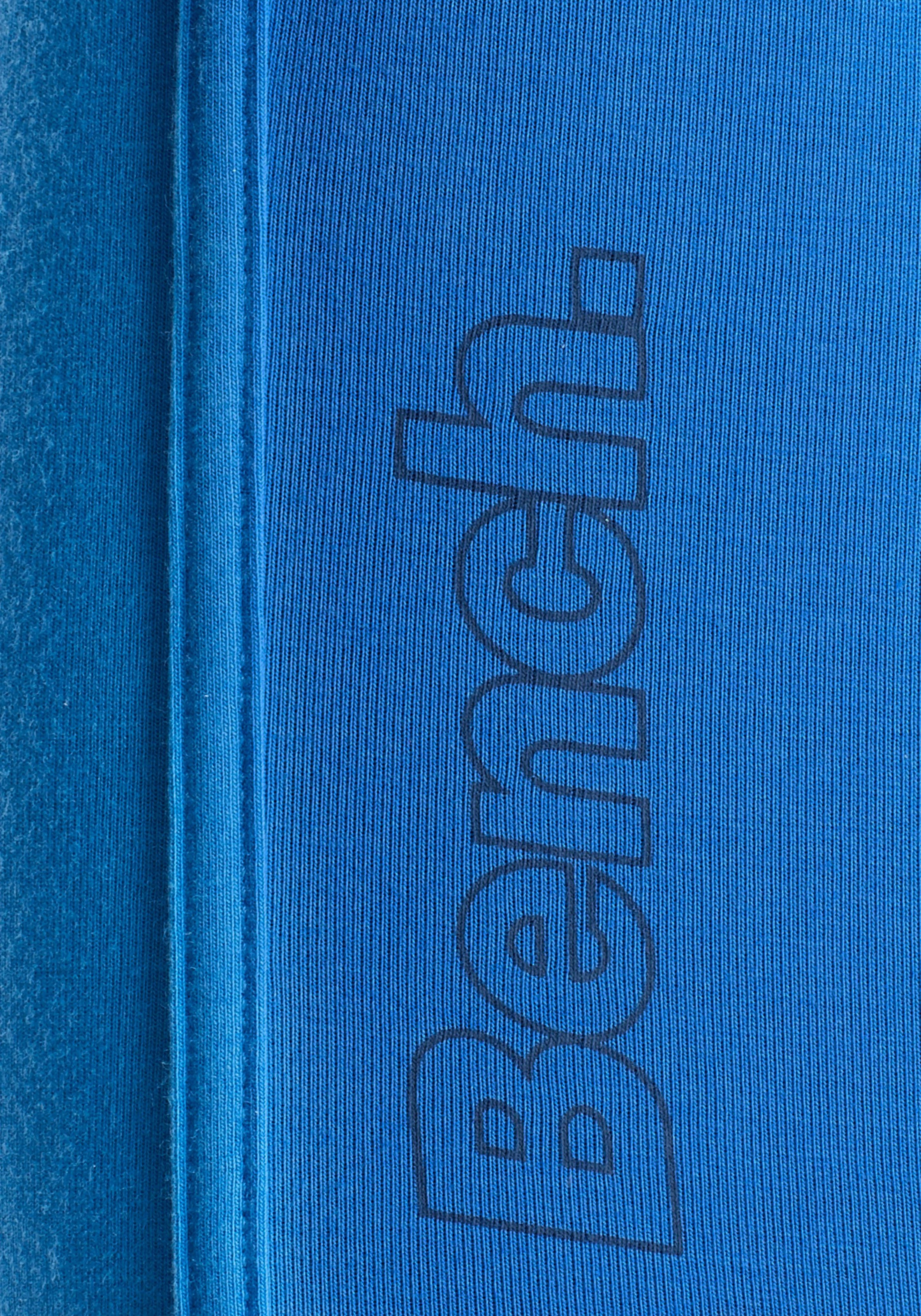 Bench. Langer Boxer, (Packung, 3 St.), Unterhosen mit elastischem Bund und Logodruck auf dem Bein
