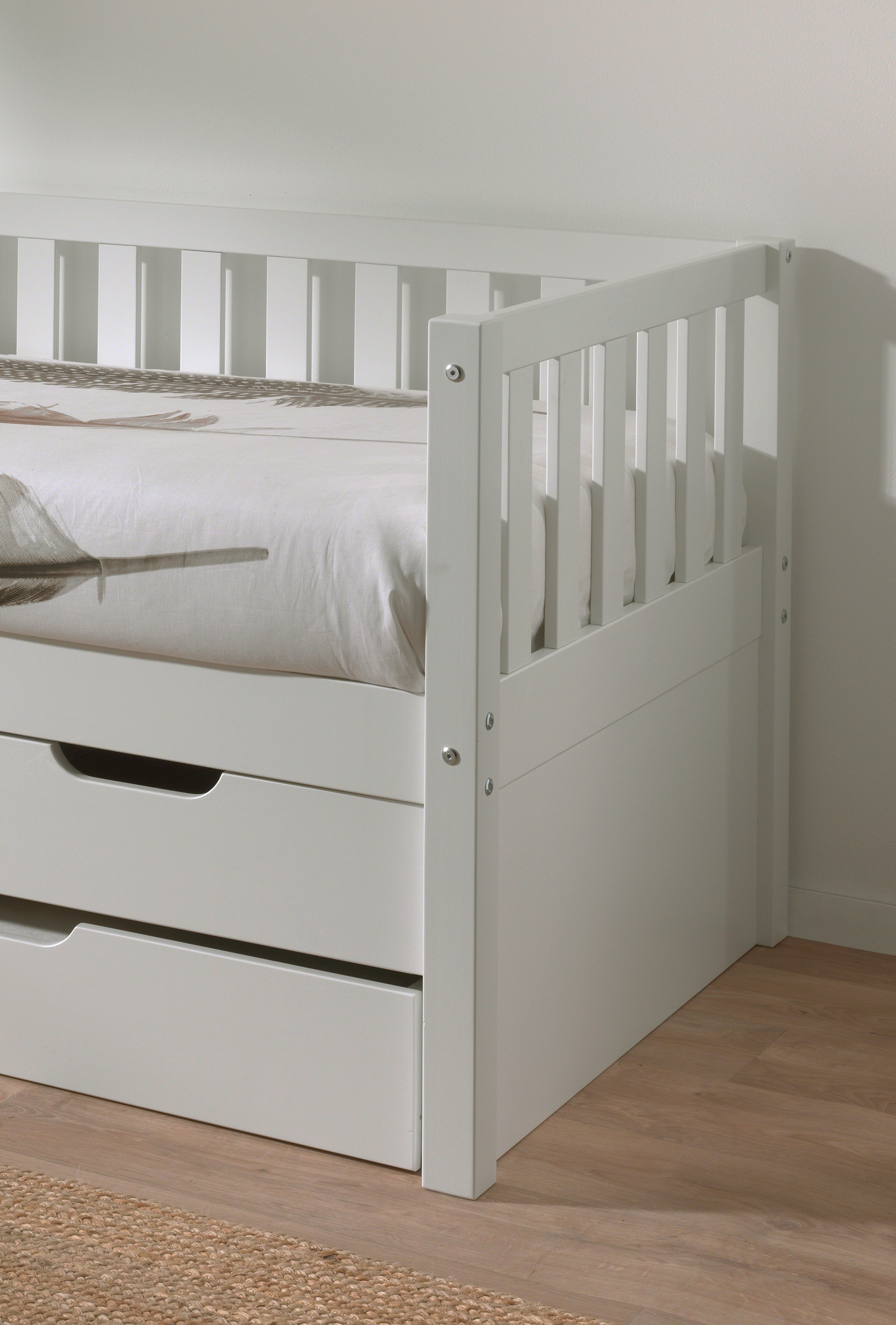 Vipack Einzelbett »mit Schubladen, Kiefer massiv, viel Stauraum und zeitloses Design« B/H/T ca. 211,2x85,5x97,8cm, Ausf. Milky Pine oder Weiß,  inkl. Rolllattenrost, mit oder ohne Bettschublade