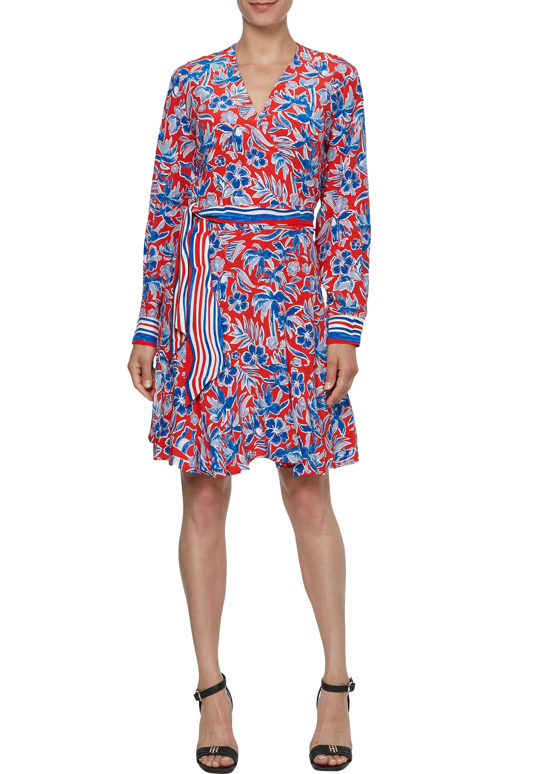 Tommy Hilfiger Curve Wickelkleid »CRV SCARF WRAP KNEE DRESS 3/4«, Mit modischem Blumenprint in den typischen Tommy Farben
