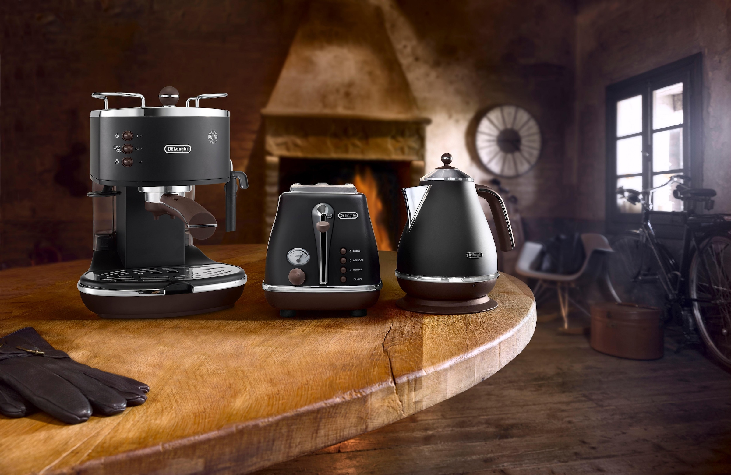 De'Longhi Toaster »CTOV 2003.BK«, 2 kurze Schlitze, 900 W