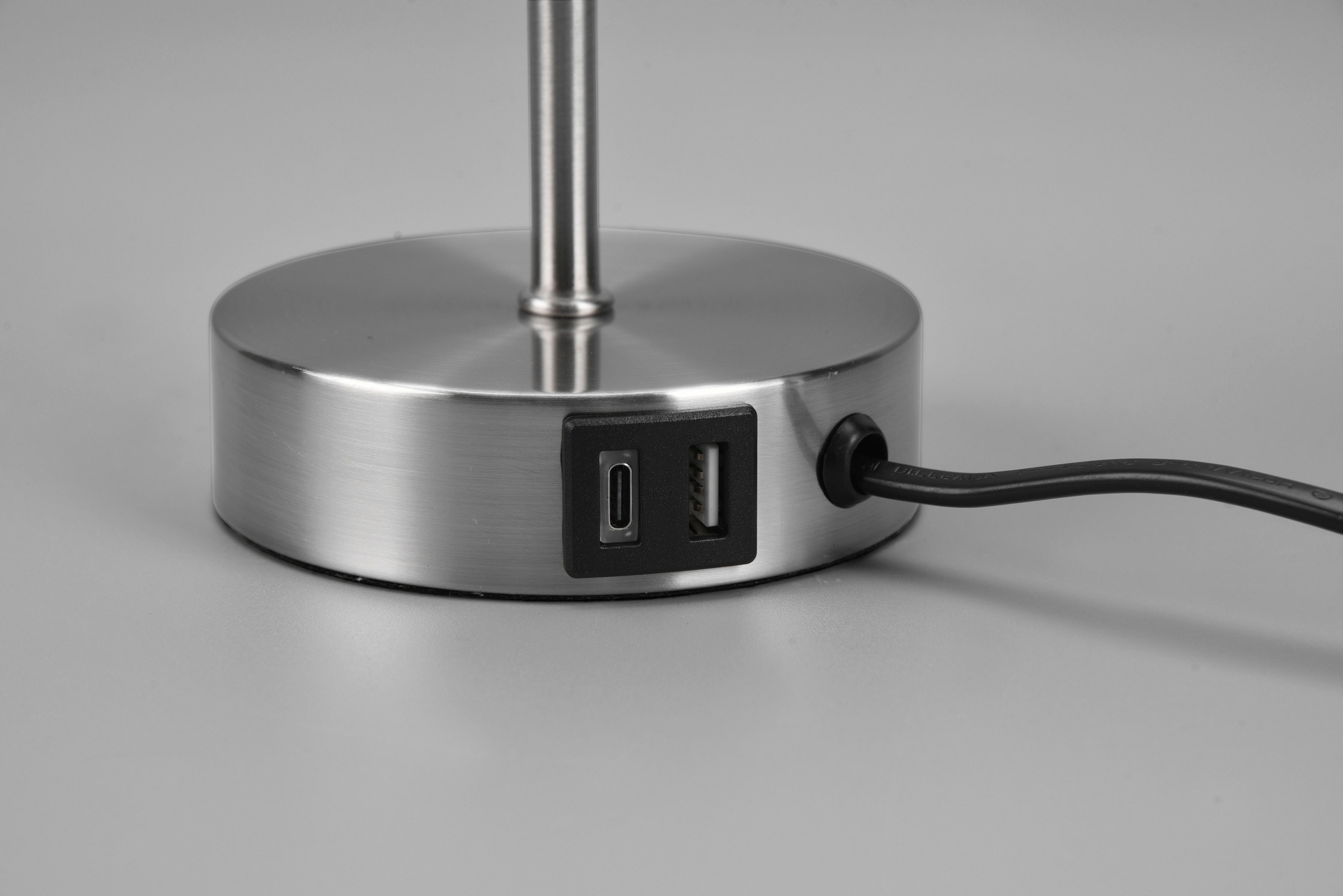 TRIO Leuchten Schreibtischlampe »Jaro«, 1 flammig, Leuchtmittel E27 | ohne Leuchtmittel, Tischleuchte mit USB-C Ladeanschluss, Zugschalter, exkl 1xE27 max 25W