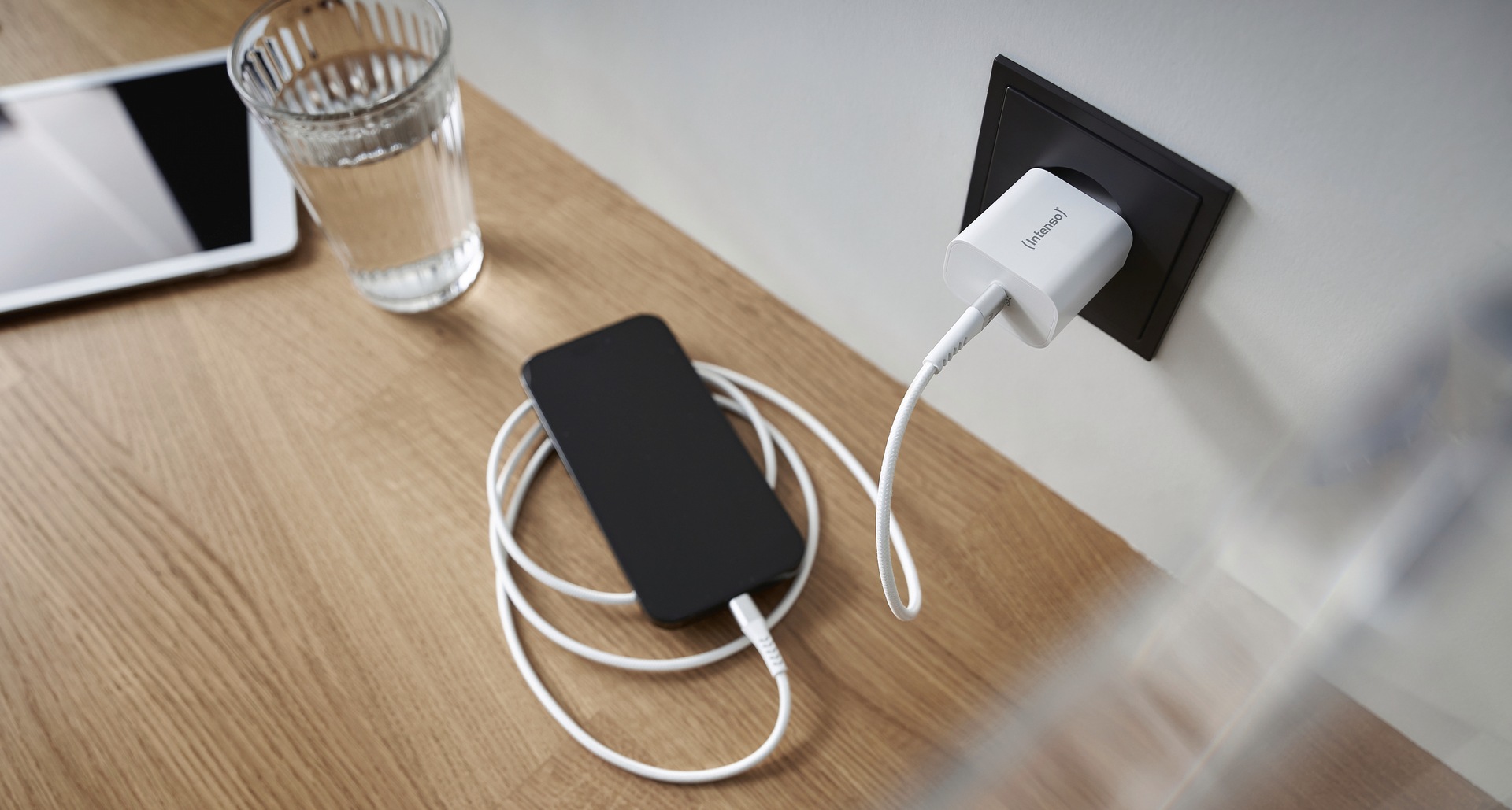 Intenso USB-Ladegerät »Power Adapter W20C, 20W USB-C«