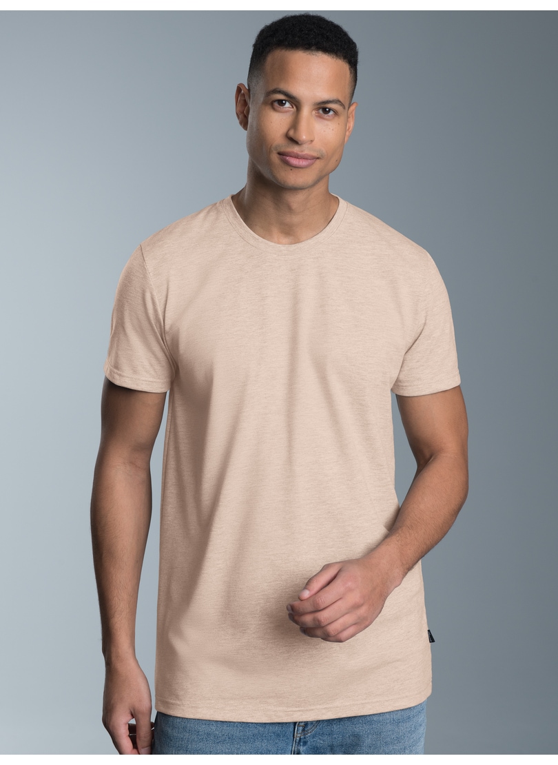 Trigema T-Shirt »TRIGEMA Slim Fit T-Shirt aus DELUXE Baumwolle« 1
