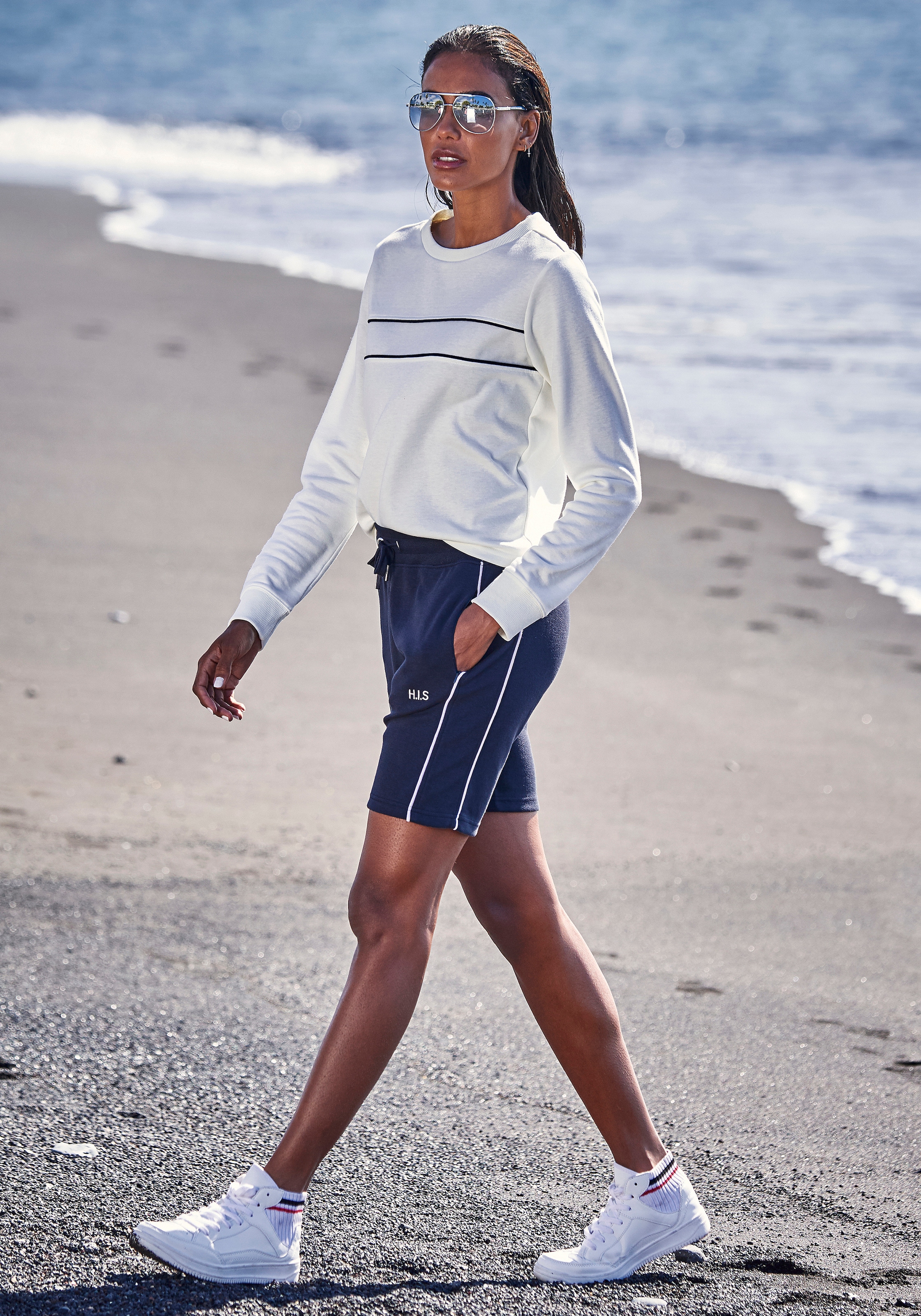 H.I.S Sweatshirt, mit Piping auf der Brust, Loungewear