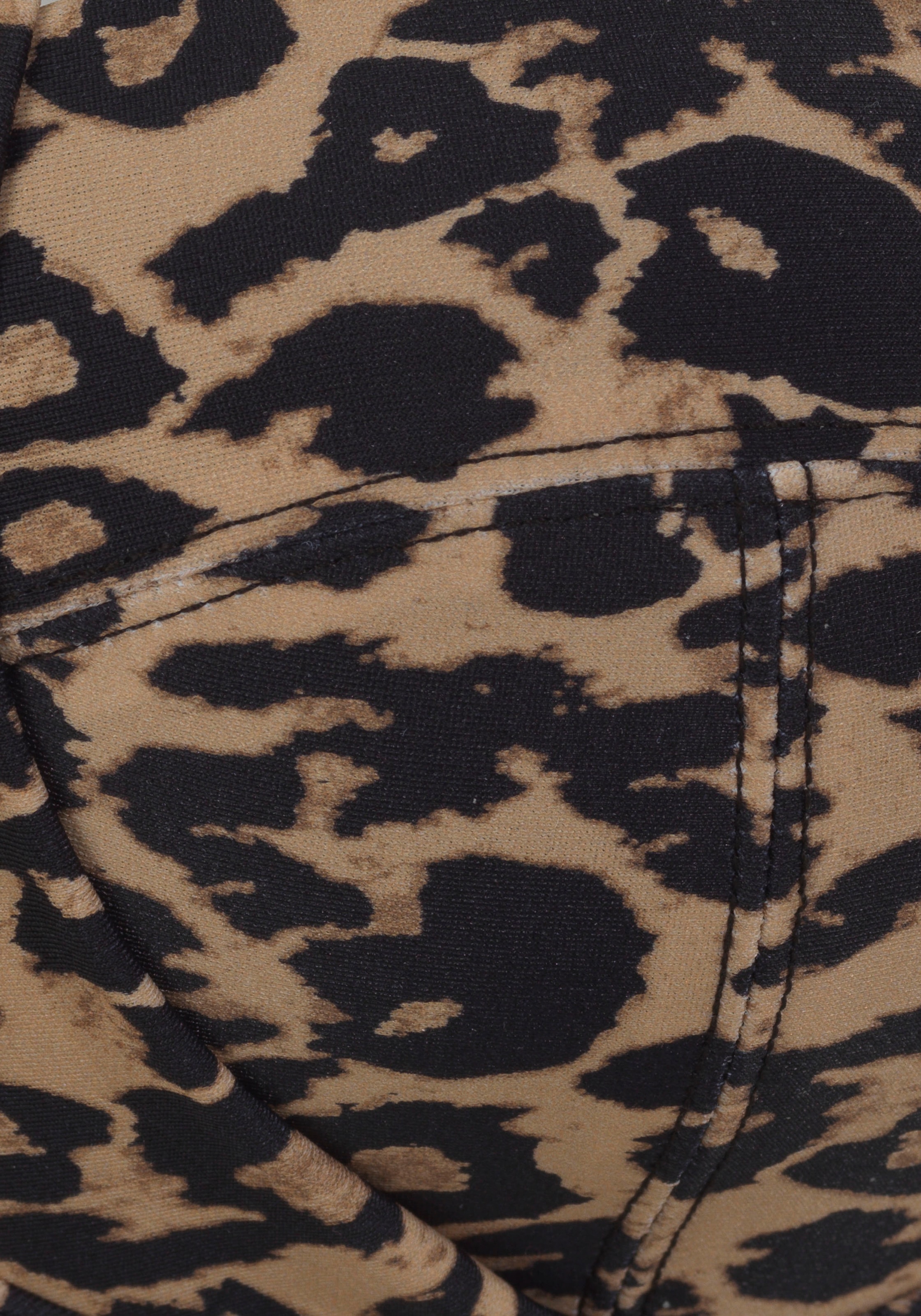 Vivance Bügel-Bandeau-Bikini-Top »Thora«, in modischem Leo-Print