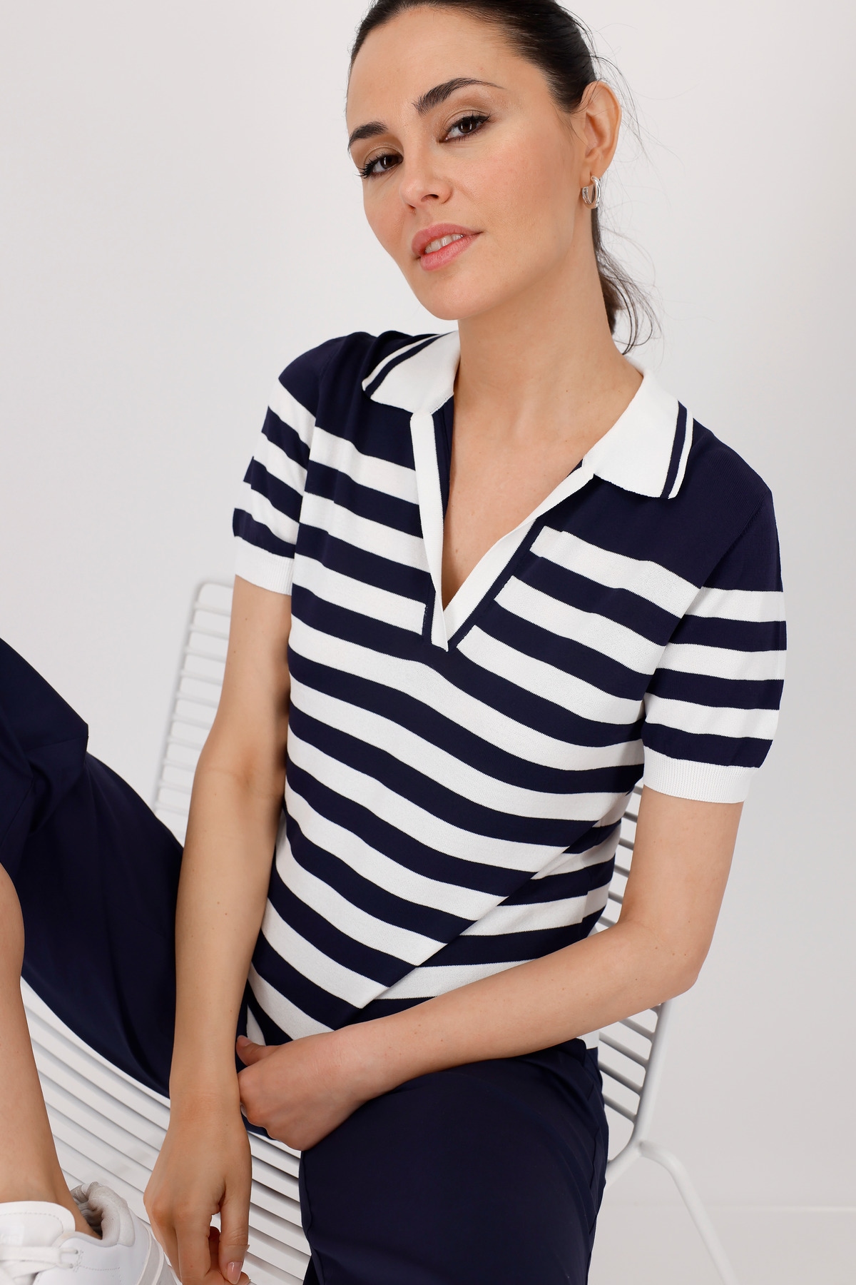 Monari Polokragenpullover »Pullover Polo Ringel«, Mit V-Ausschnitt