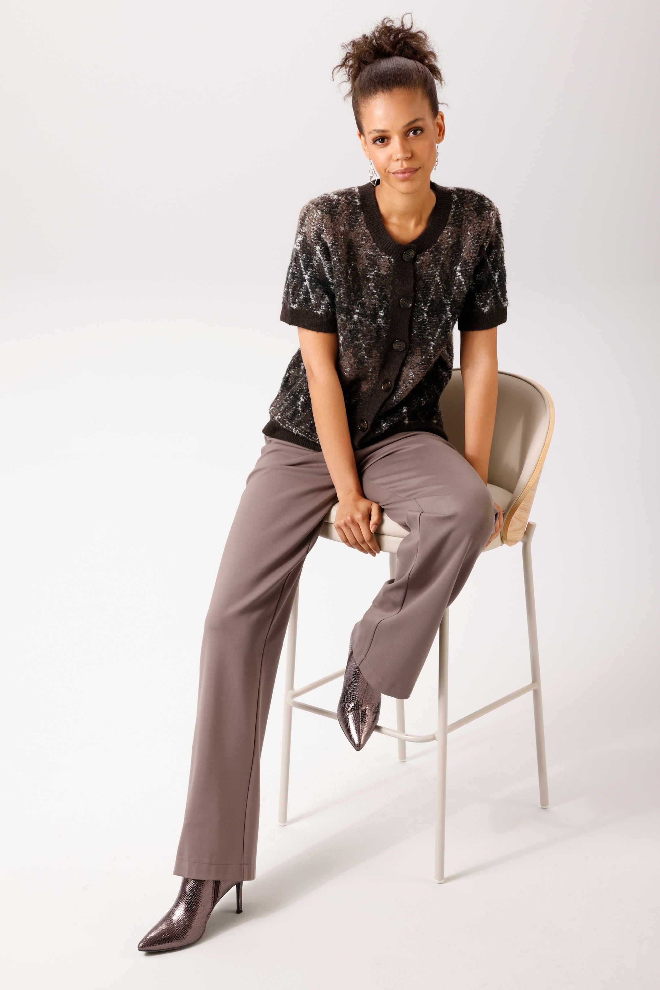 Aniston CASUAL Strickjacke mit trendfarbenen, melierten Rauten-Muster - NEUE KOLLEKTION