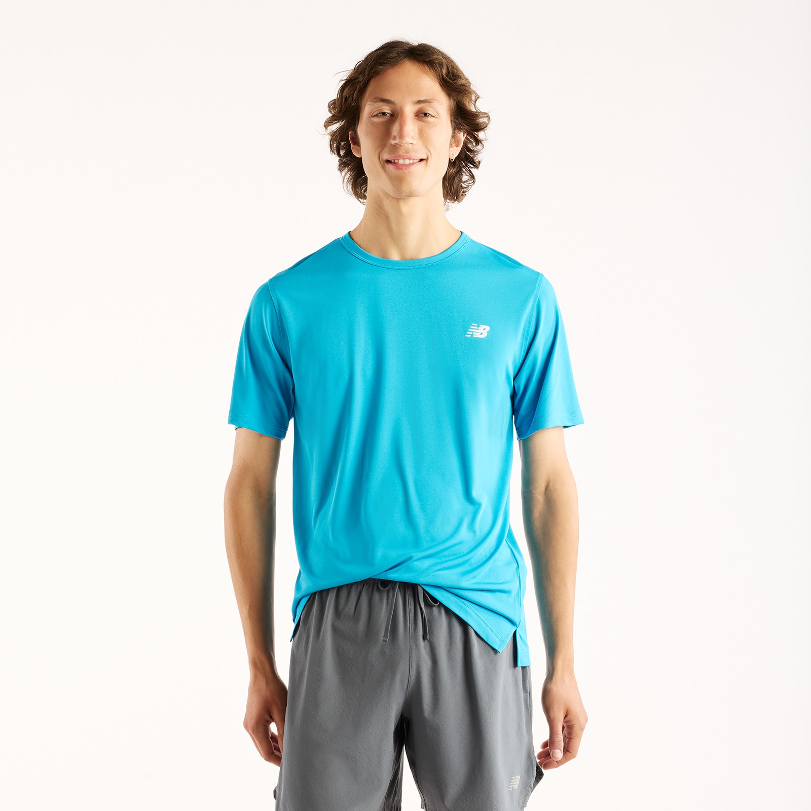 New Balance Trainingsshirt »SPORT ESSENTIALS UTILITY T-SHIRT« atmungsaktiv, schnell trocknend, aus Polyester