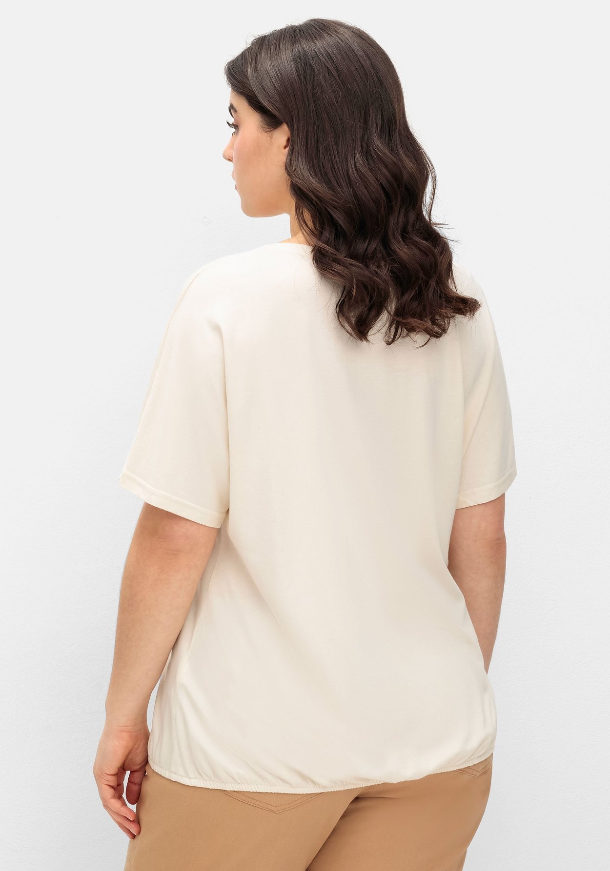 Sheego Rundhalsshirt »Shirt mit Blumen-Frontprint«