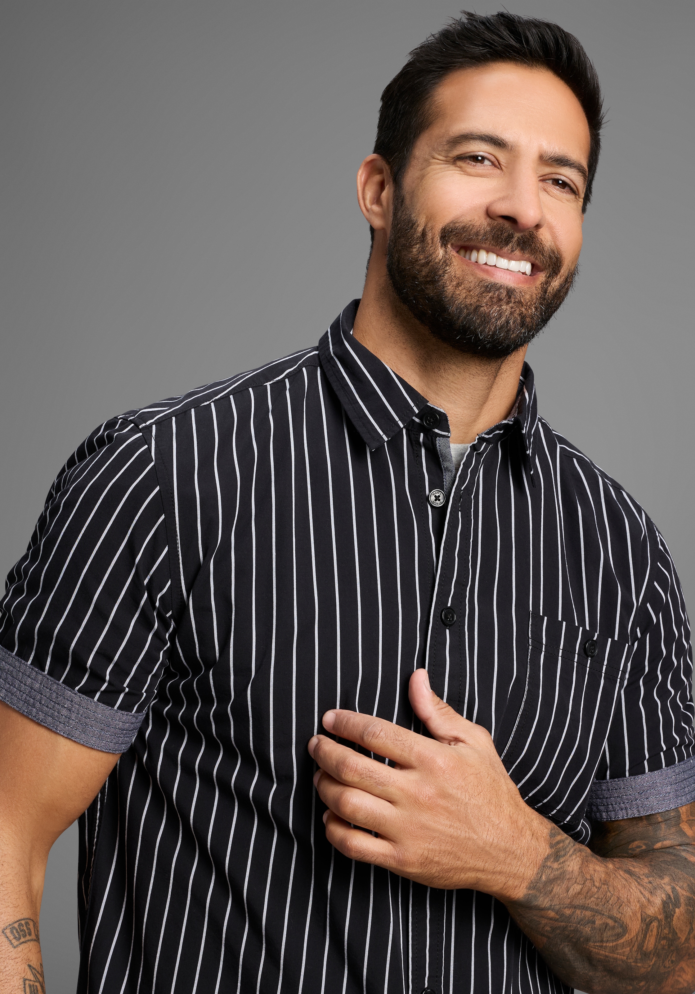 Man's World Kurzarmhemd , modern gestreift
