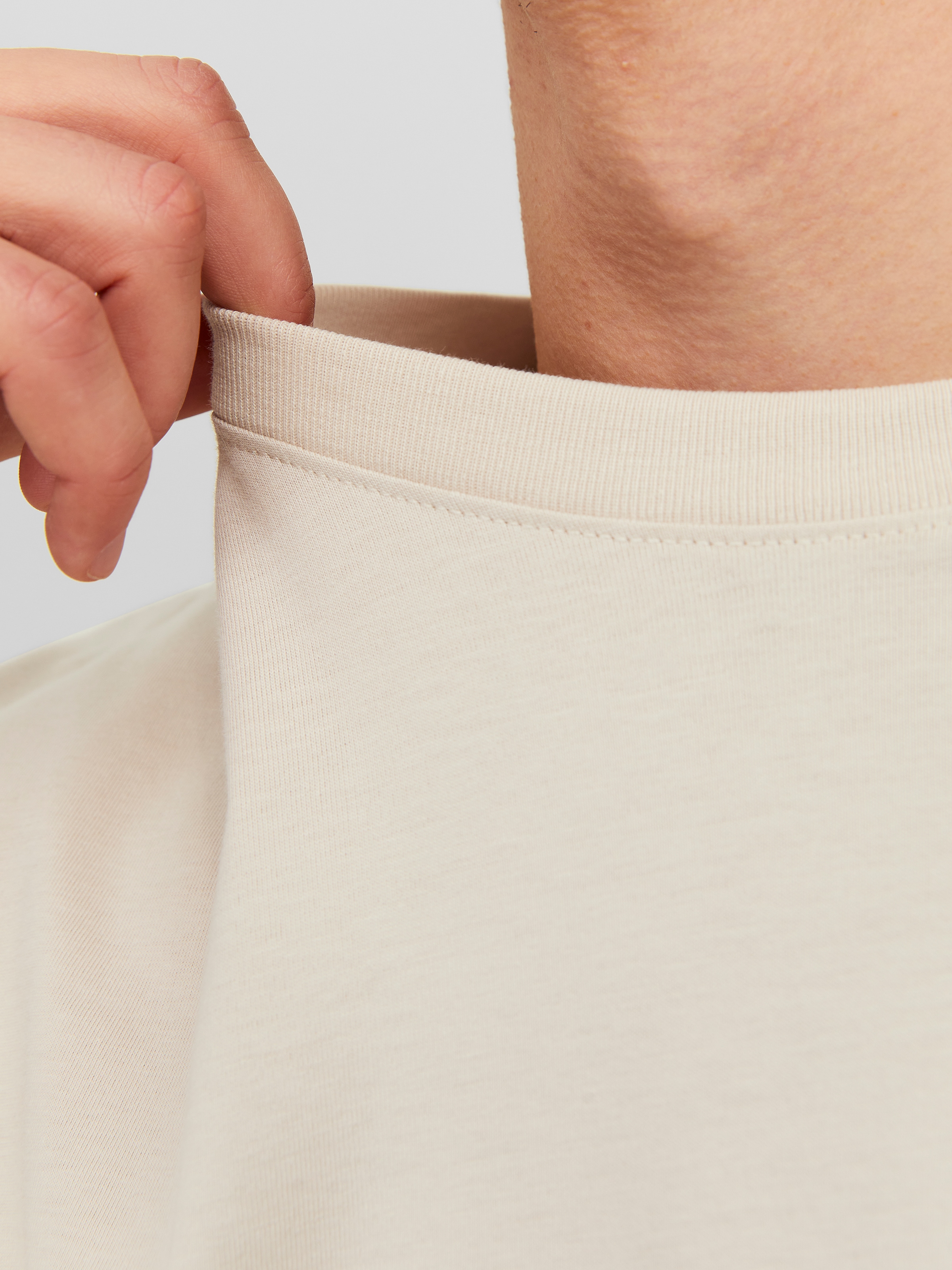 Jack & Jones Rundhalsshirt »JORVESTERBRO TEE SS CREW NECK NOOS«