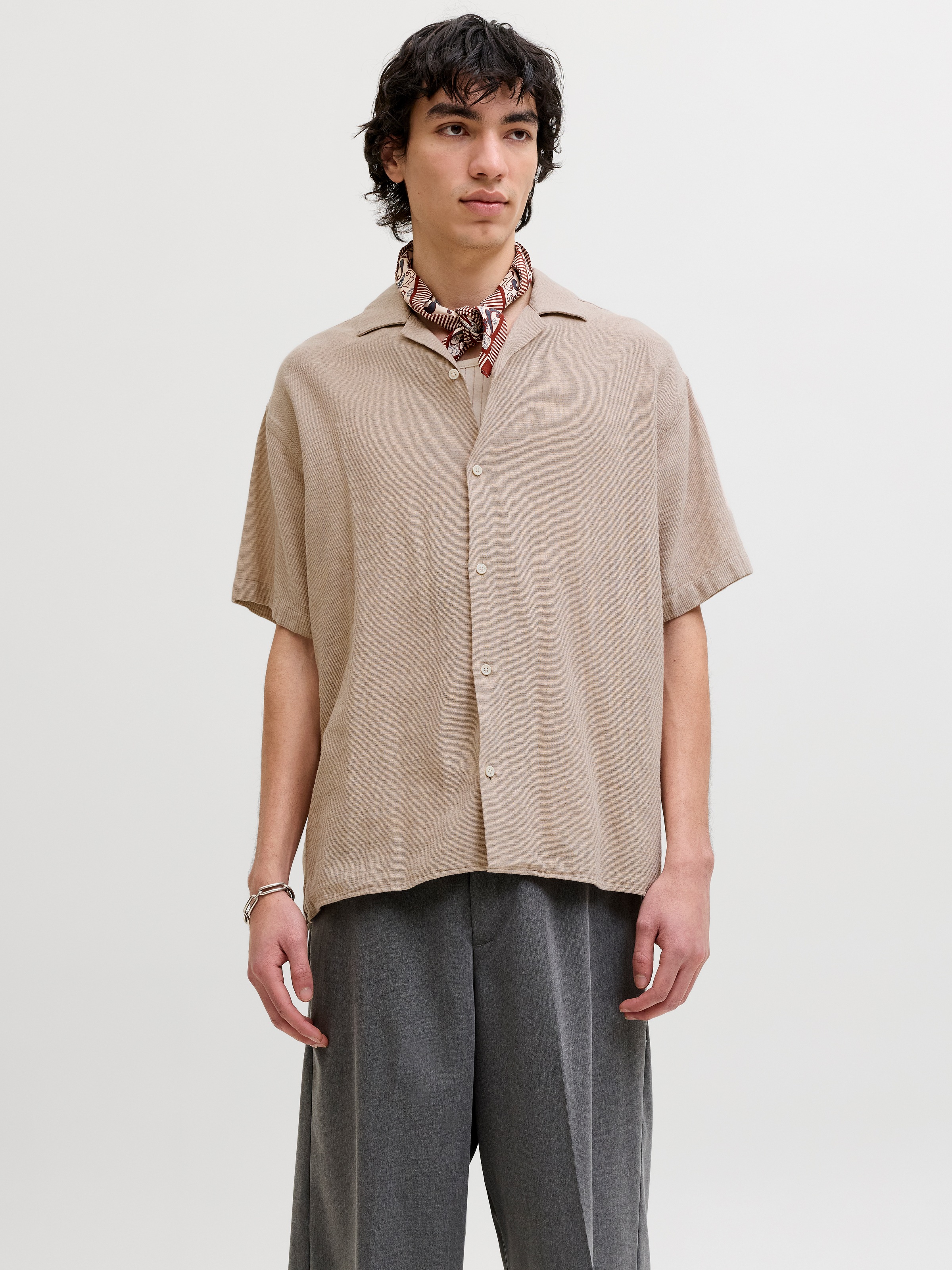 Jack & Jones Kurzarmhemd »JJELIAM RESORT SHIRT SS SN« Baumwolle, loose fit