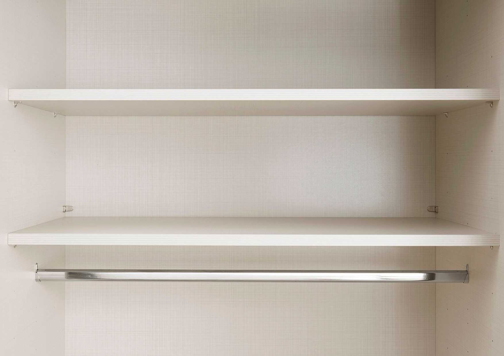 STAUD Schwebetürenschrank »Includo, Made in Germany« Mit vier verschiedenen Ausstattungsvarianten