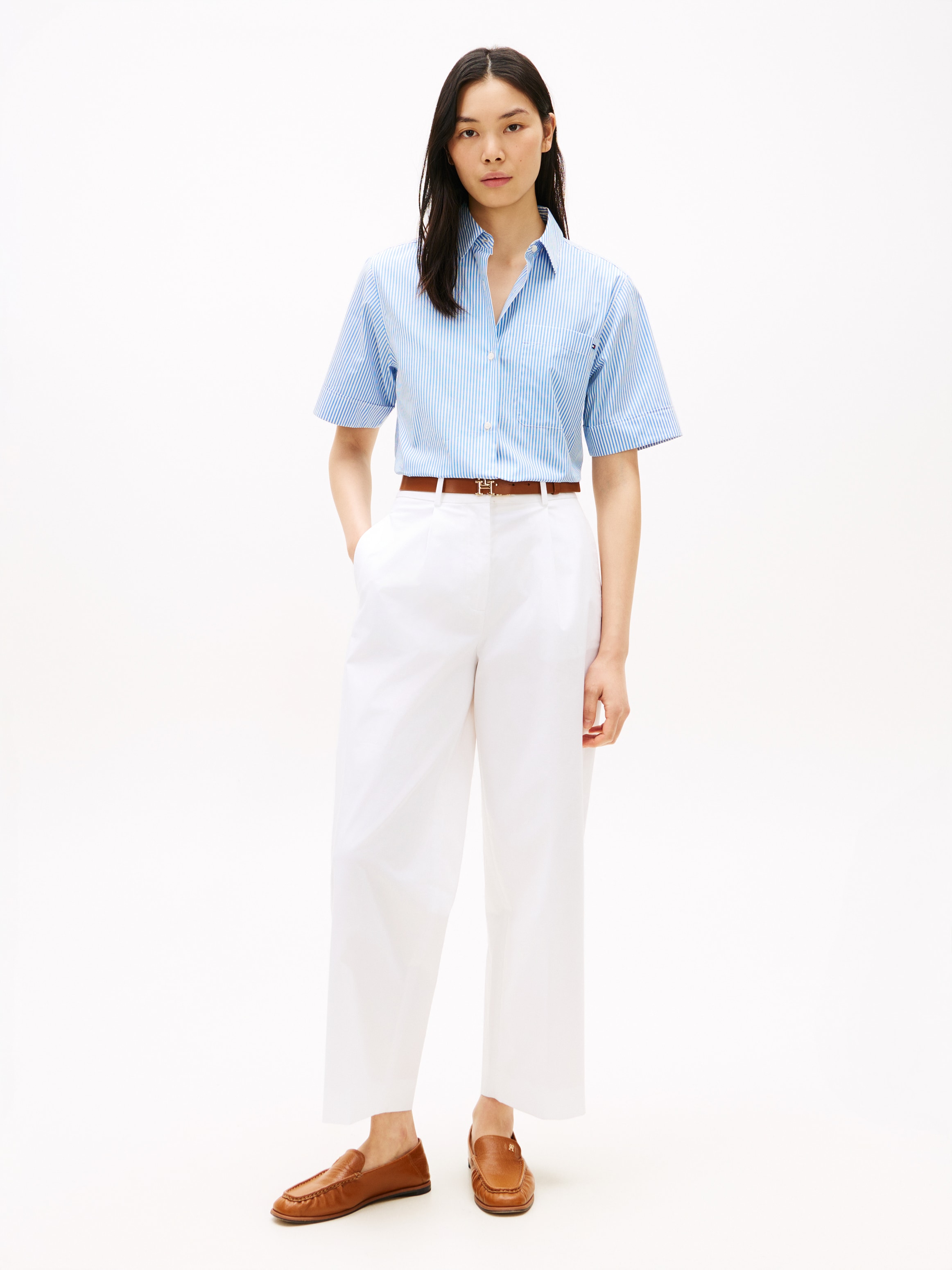 Tommy Hilfiger Kurzarmbluse »ESSENTIAL POPLIN SHORT SLEEVE SHIRTS« mit Hemdkragen, Flag Stickerei auf der Brust
