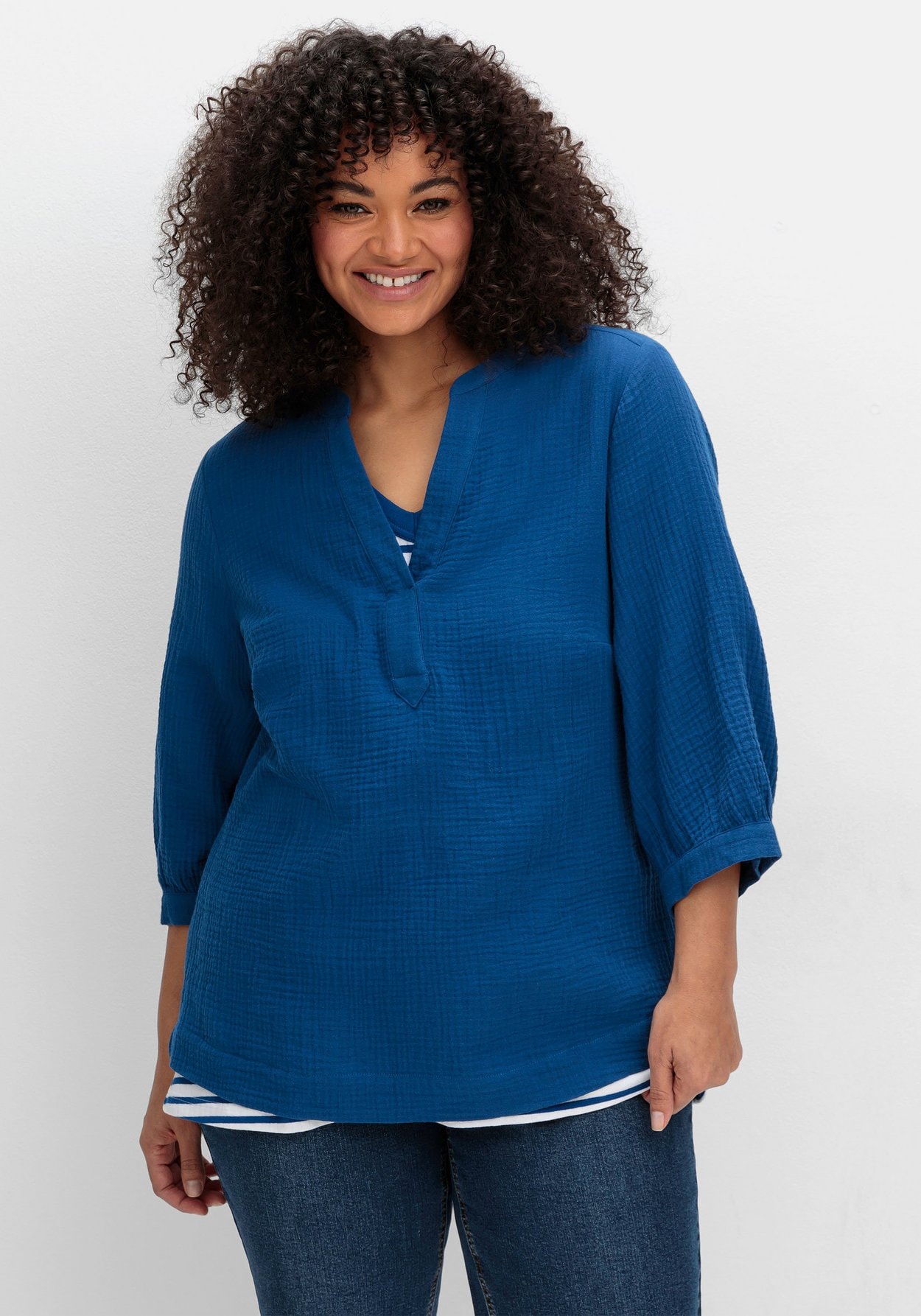 Sheego Tunika »Tunika mit 3/4-Arm und V-Schlitz, aus Musselin«