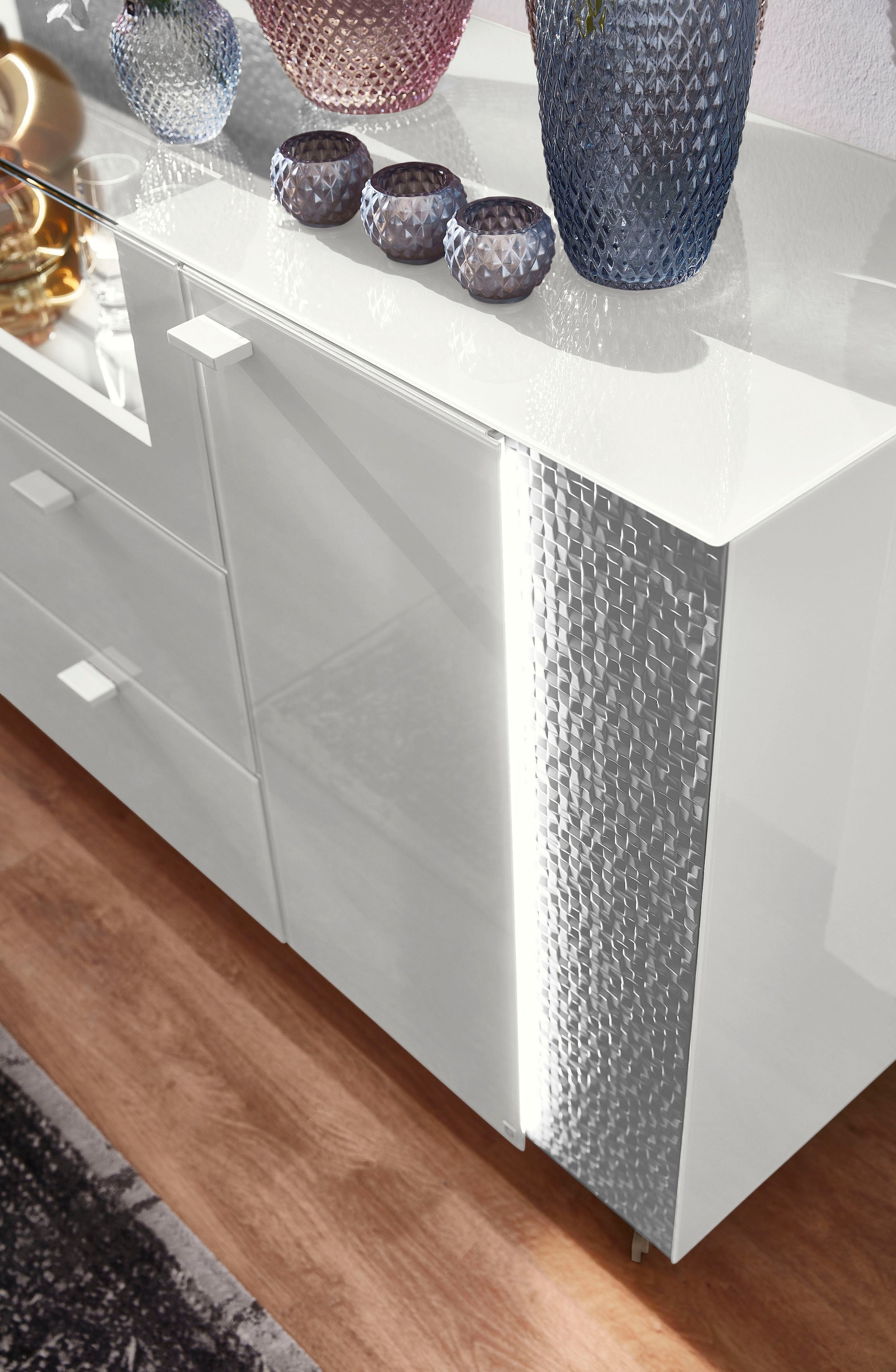 LEONARDO Sideboard »AUREA«, mit Pailletten-Akzent, wahlweise mit Beleuchtung
