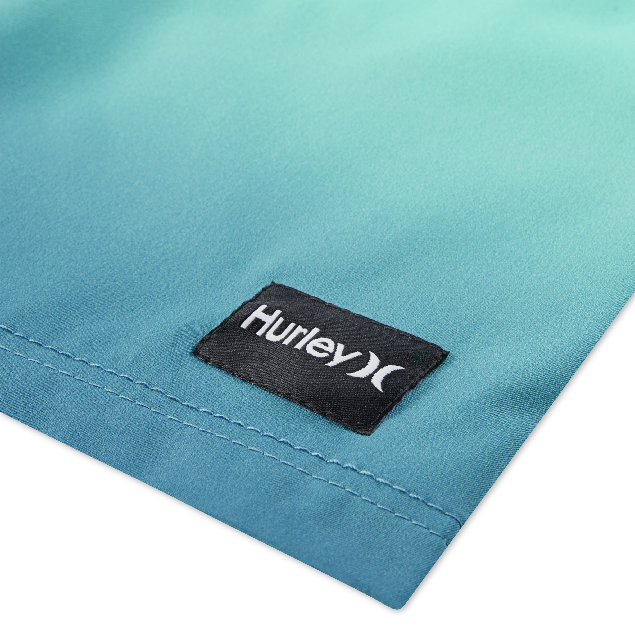 Hurley Badeshorts »FIRST LIGHT PULL ON SWIM« mit Elasthan-Anteil, leichtes Material, schnell trocknend
