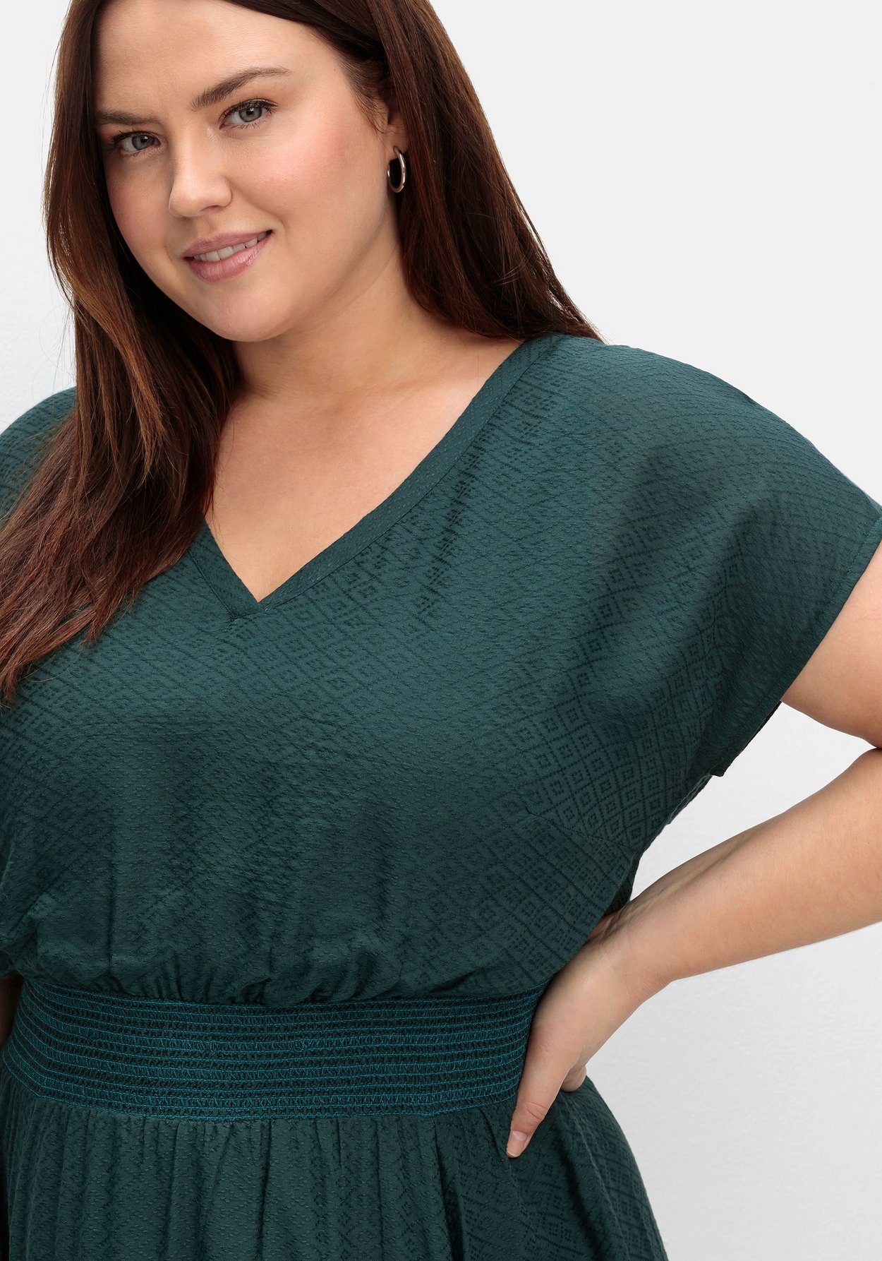 Sheego Maxikleid »Maxikleid mit Smokbund und Volant am Saum«