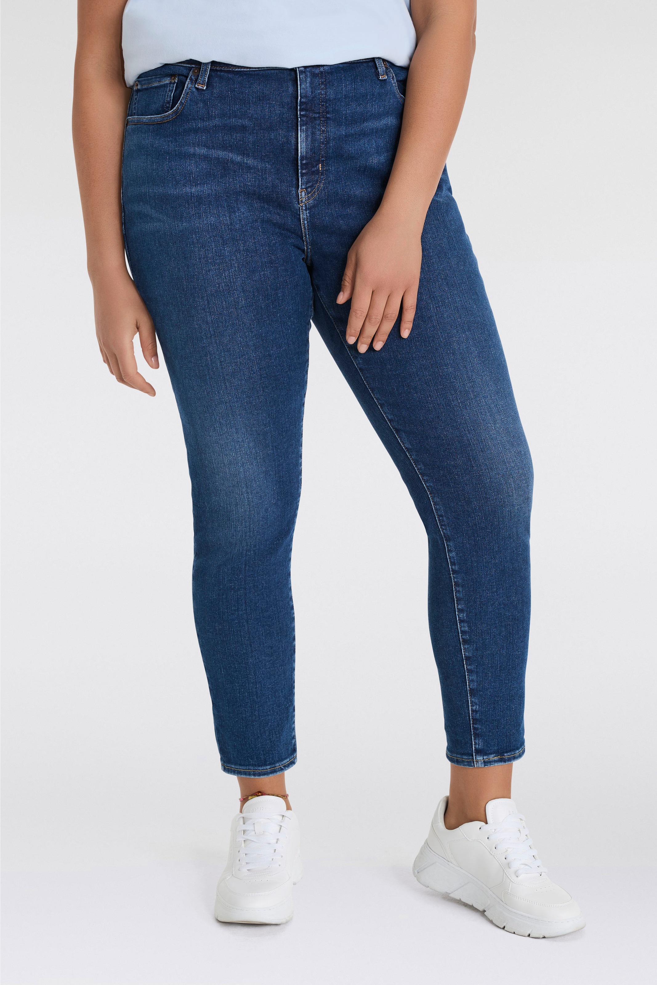 Levi's® Plus Skinny-fit-Jeans »721 PL HI RISE SKINNY«, sehr figurbetonter Schnitt