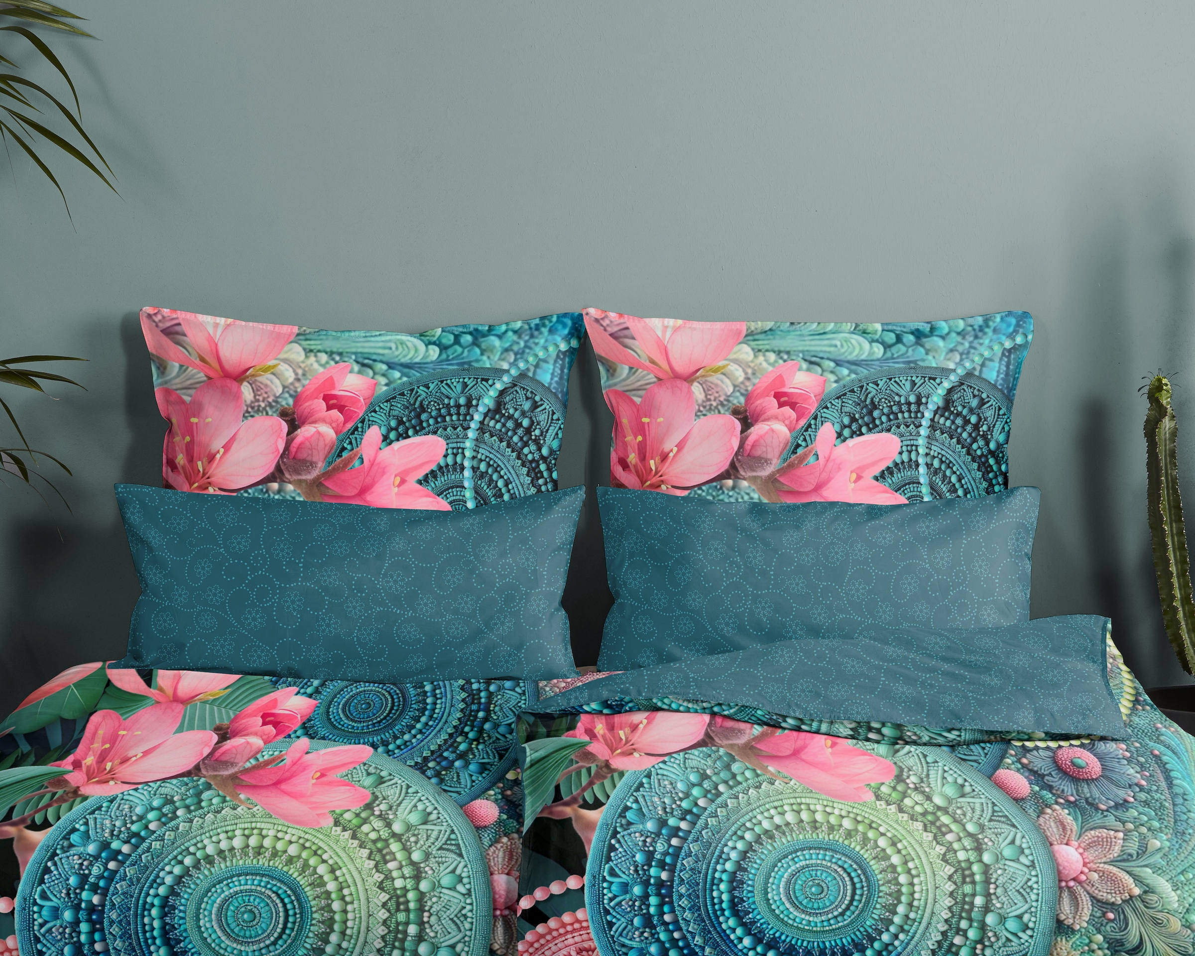 hip Wendebettwäsche »Zahra« 2 Stk. tlg. Satin, Reißverschluss, Wendeoptik, Mandala, Blume, Petrol