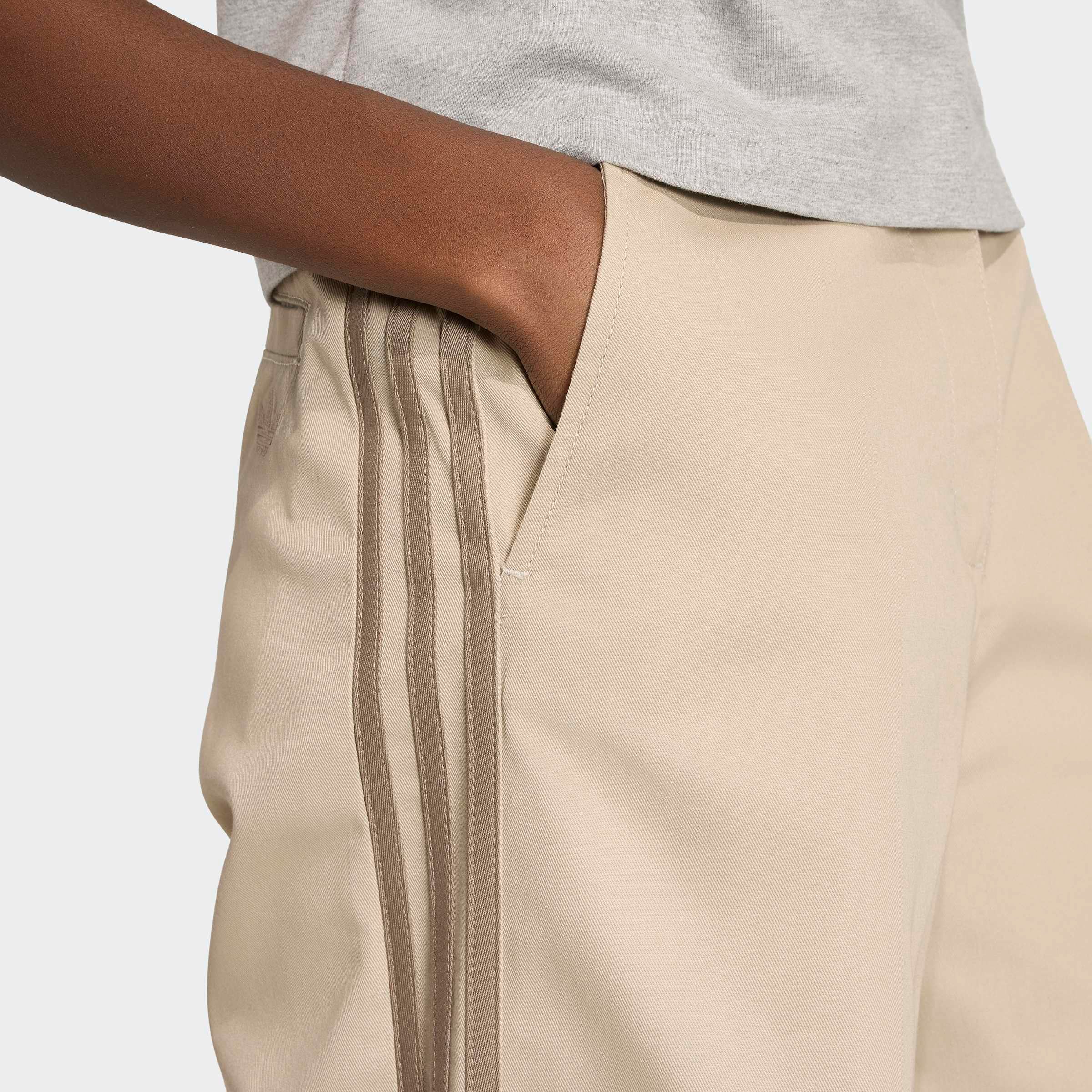 adidas Originals Sporthose »TAILORED PANT«  mit Nadelstreifen, aus gewebtem Twill, locker geschnitten
