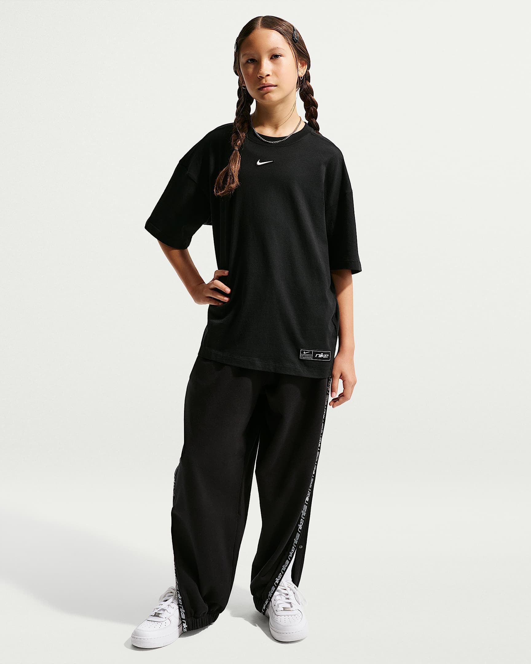 Nike Sportswear T-Shirt »G NSW TEE OS STREET VERT WINGS« für Mädchen und Jugendliche