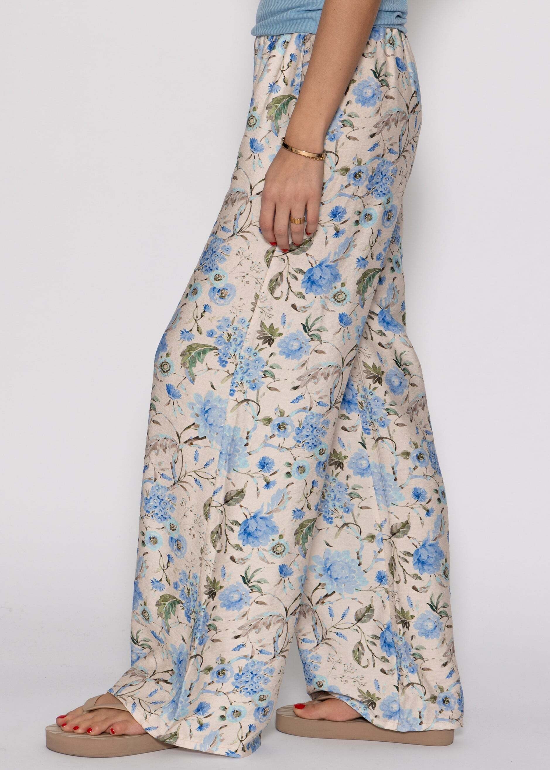 SASSYCLASSY Stoffhose »Hose mit Blümchendruck«  Weite Hose in floralem Muster mit elastischem Bund Beige Blau
