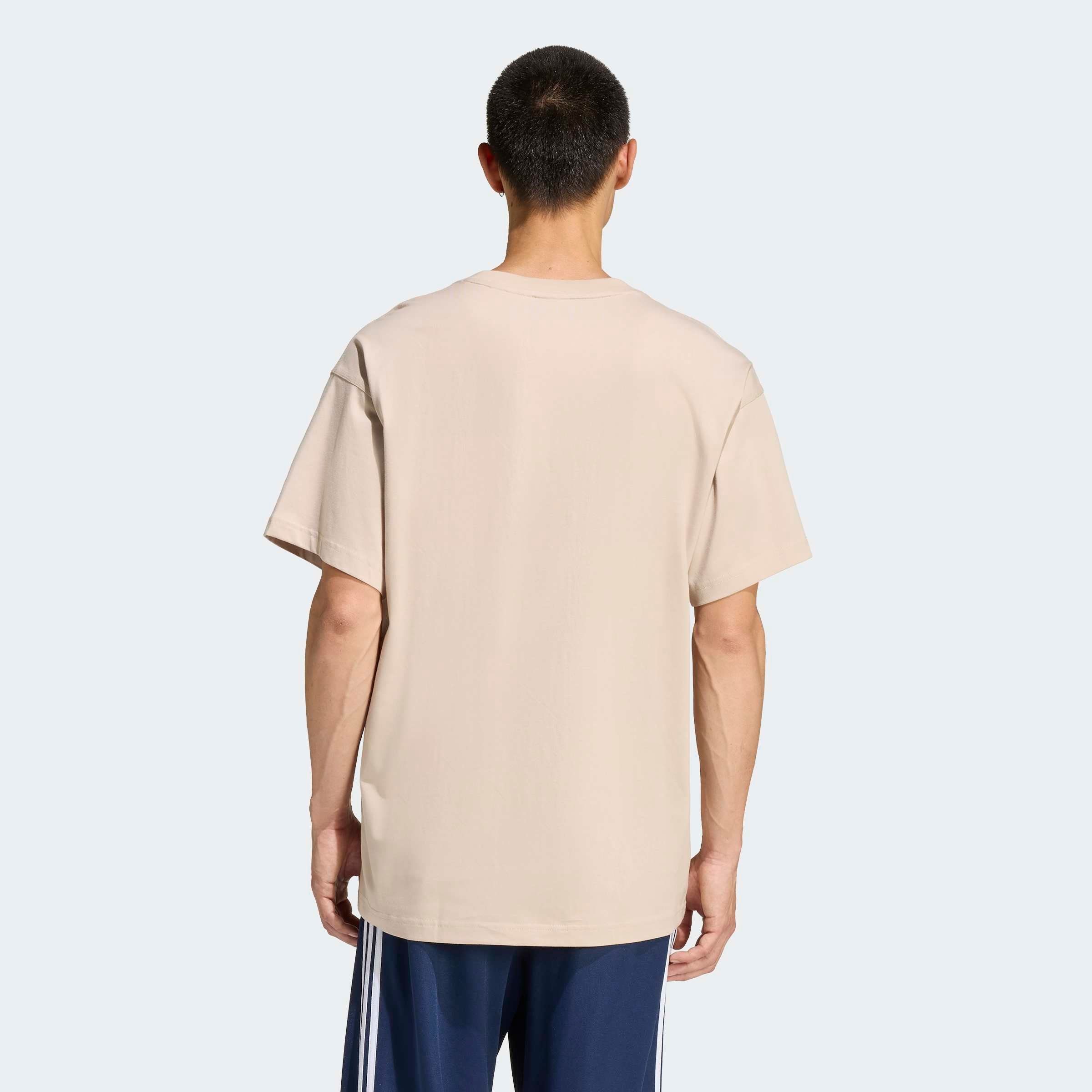 adidas Originals T-Shirt »ESS OS TEE« lockere Silhouette, mit geripptem Rundhalsausschnitt, aus Baumwolle