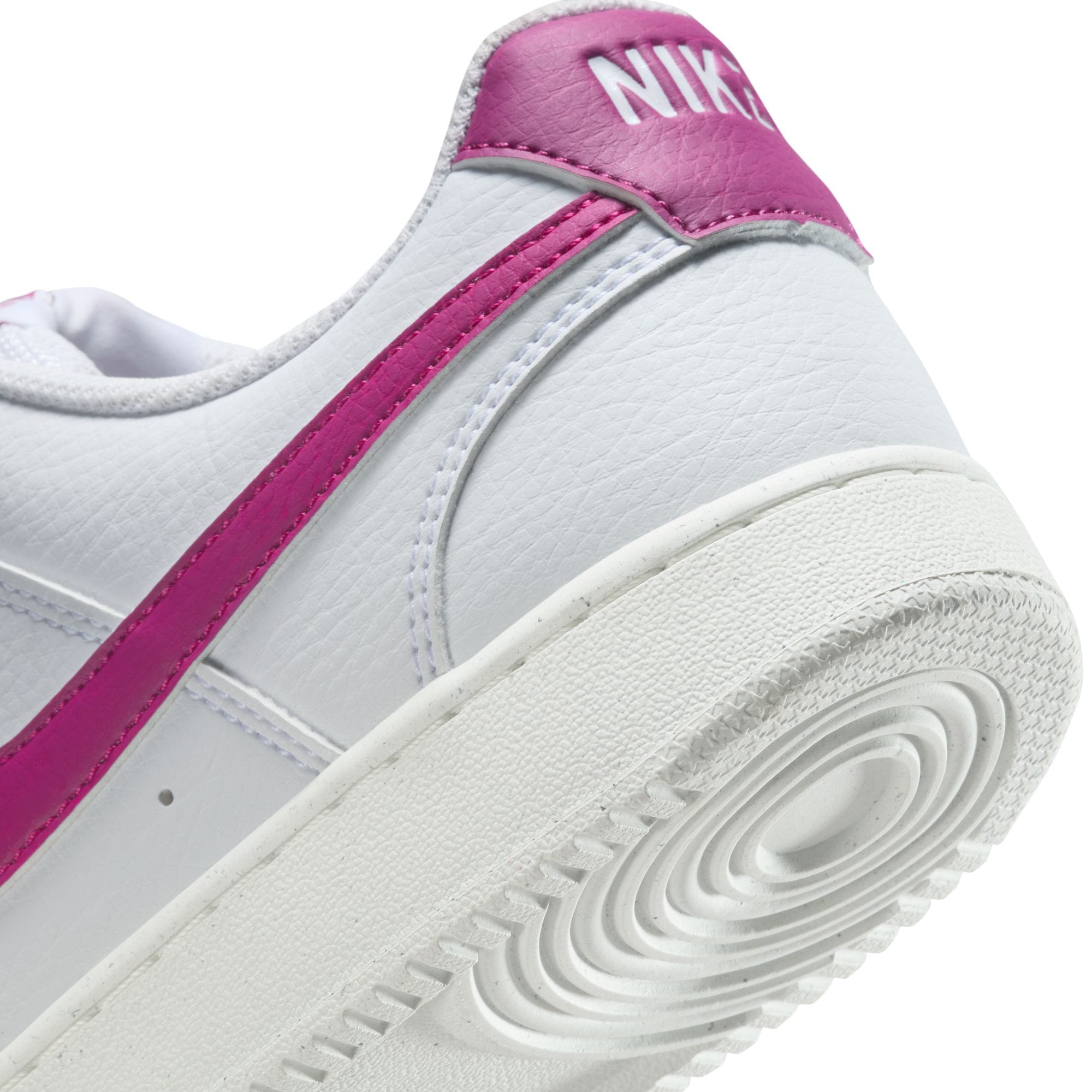 Nike Sportswear Sneaker »Court Vision Low Next Nature«  Design auf den Spuren des Air Force 1