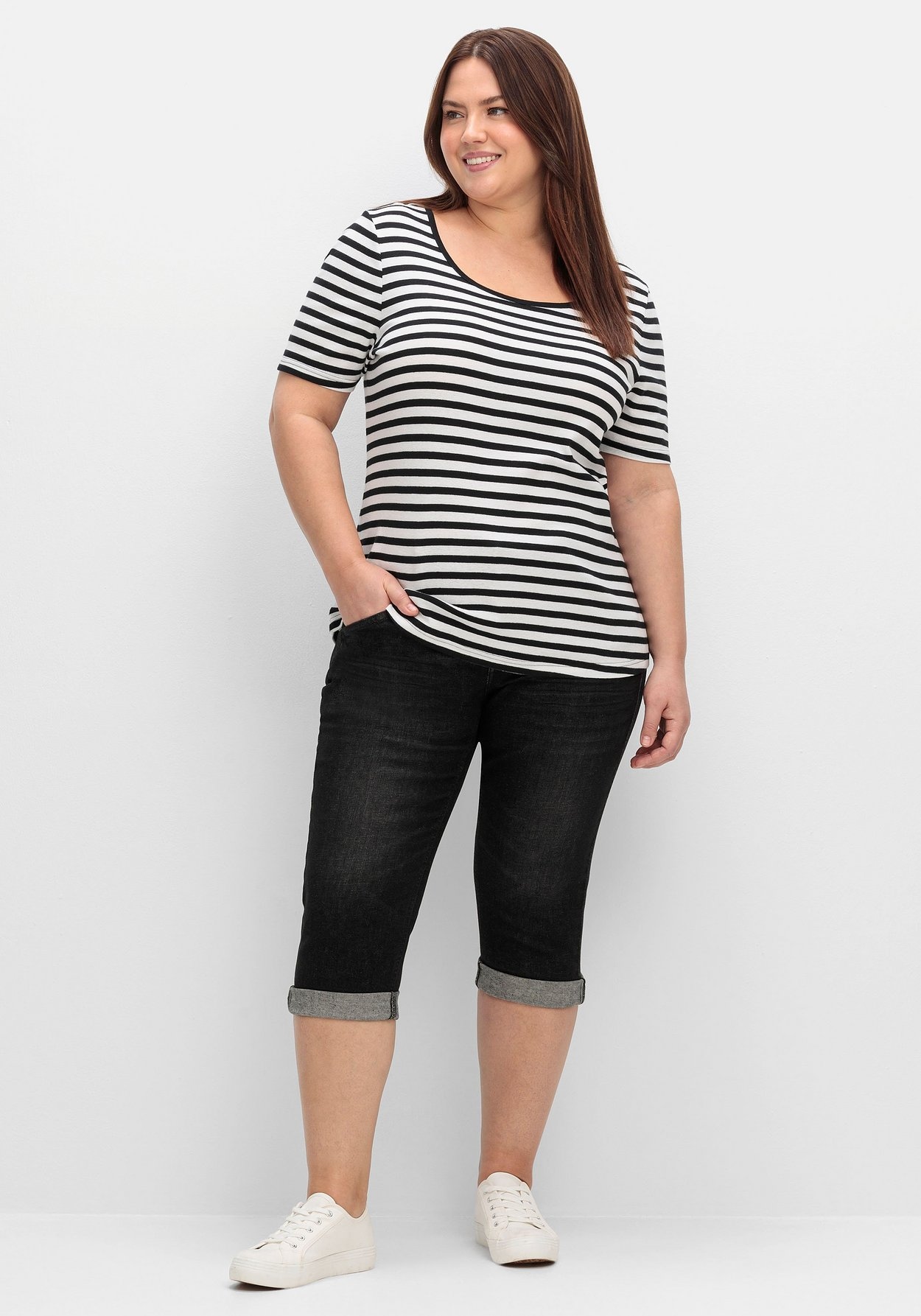 Sheego 3/4-Jeans »Caprijeans "Die Schmale" mit Used-Effekten«
