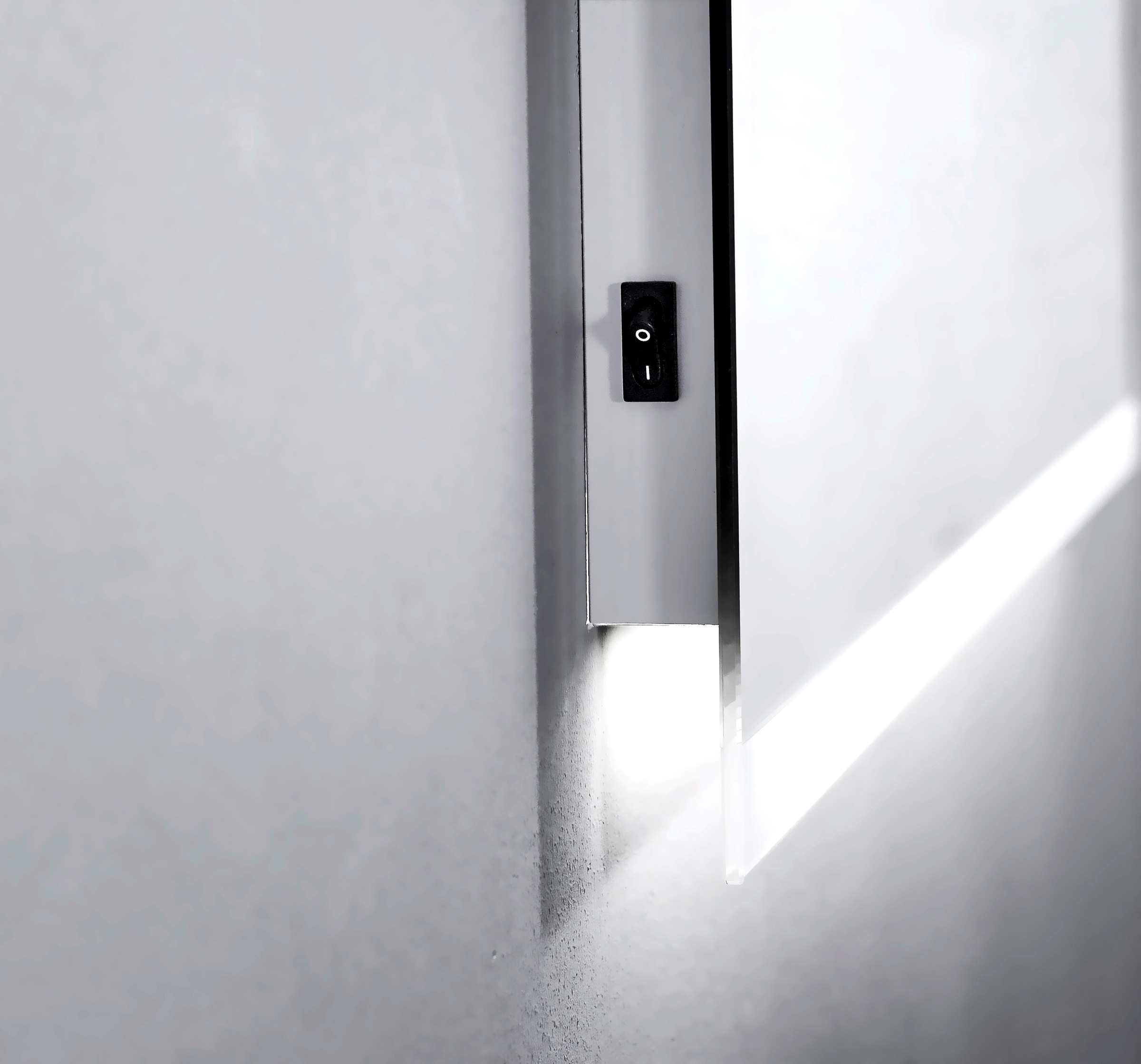 Talos Badspiegel »LOFT«, (Komplett-Set), BxH: 50x70 cm, energiesparend