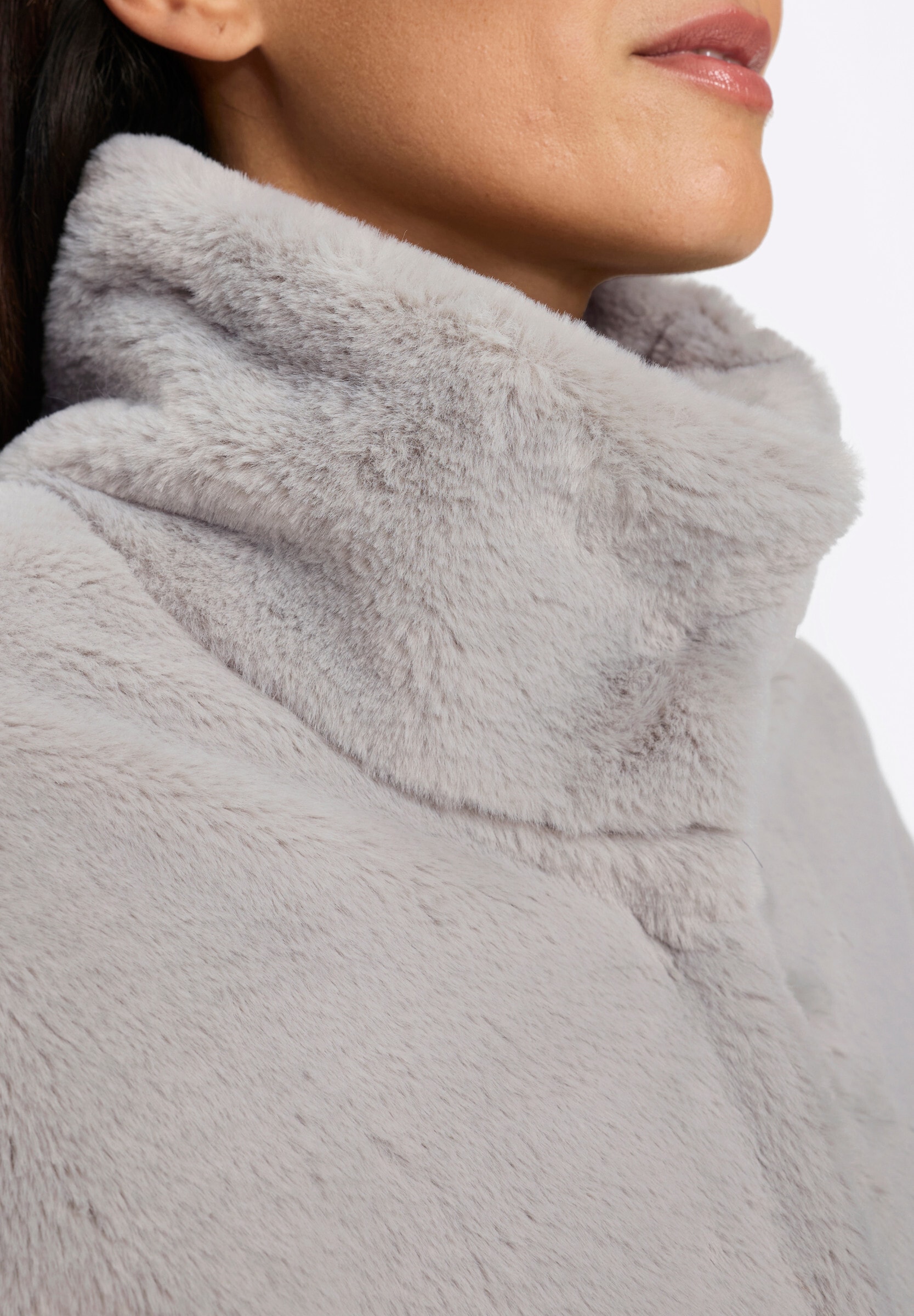 heine Fellimitatjacke »Fellimitat-Jacke Fellimitatjacke Mit Stehkragen« ohne Kapuze