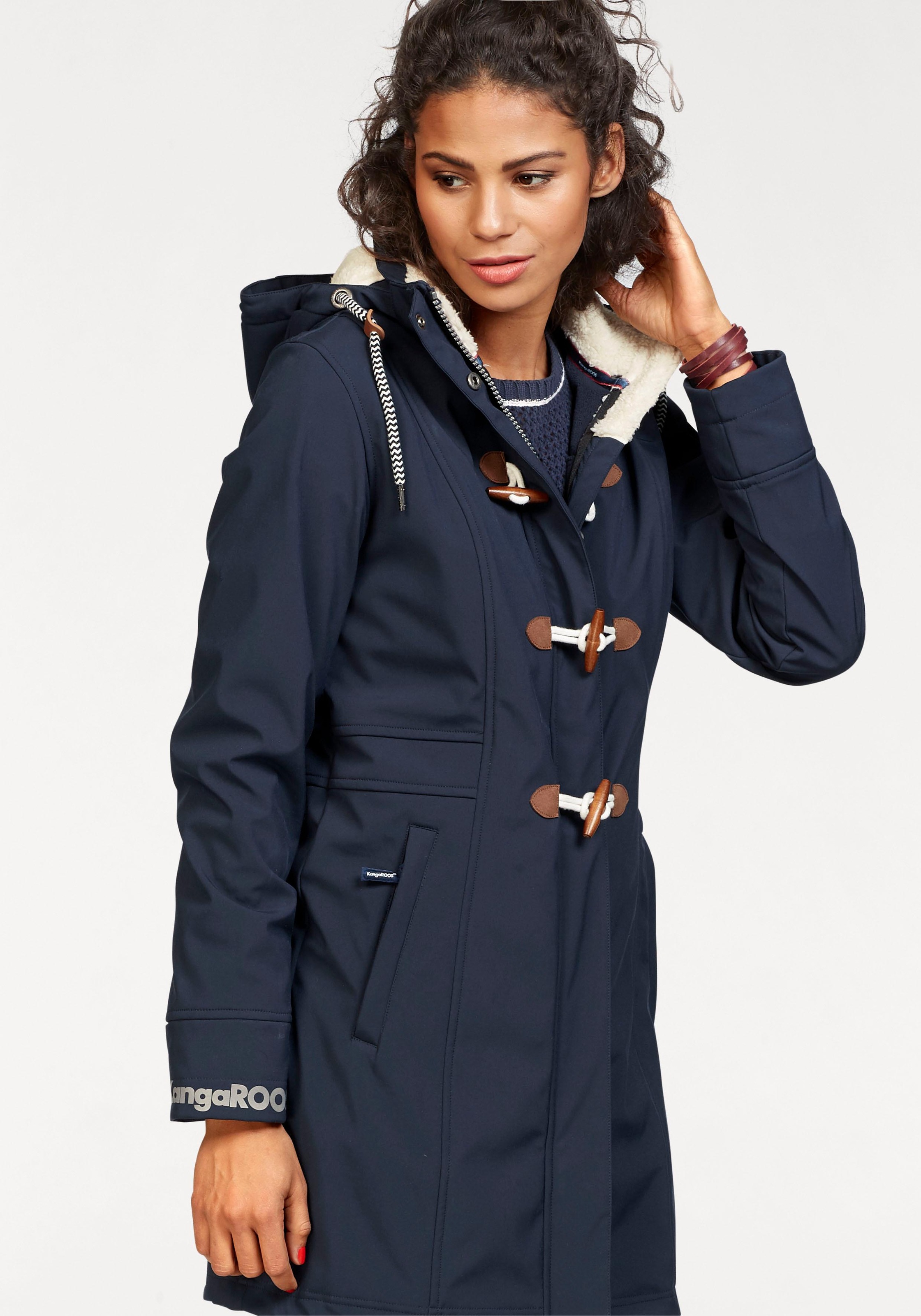KangaROOS Softshelljacke, mit Kapuze, figurbetonte Passform, normaler Schnitt, mit abnehmbarer Kapuze