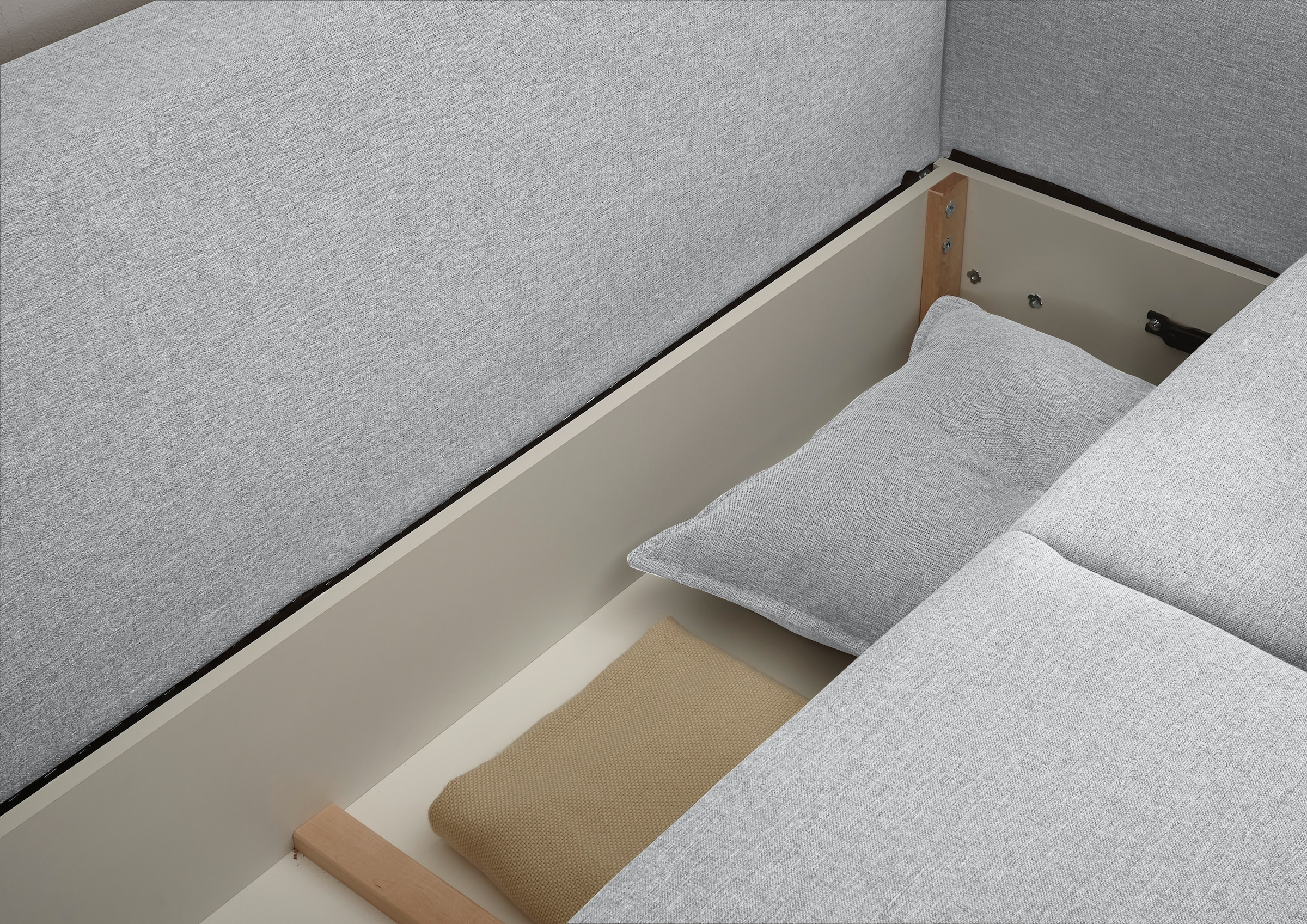 ED EXCITING DESIGN Schlafsofa »Pamplona«, mit Bettkasten & Zierkissen