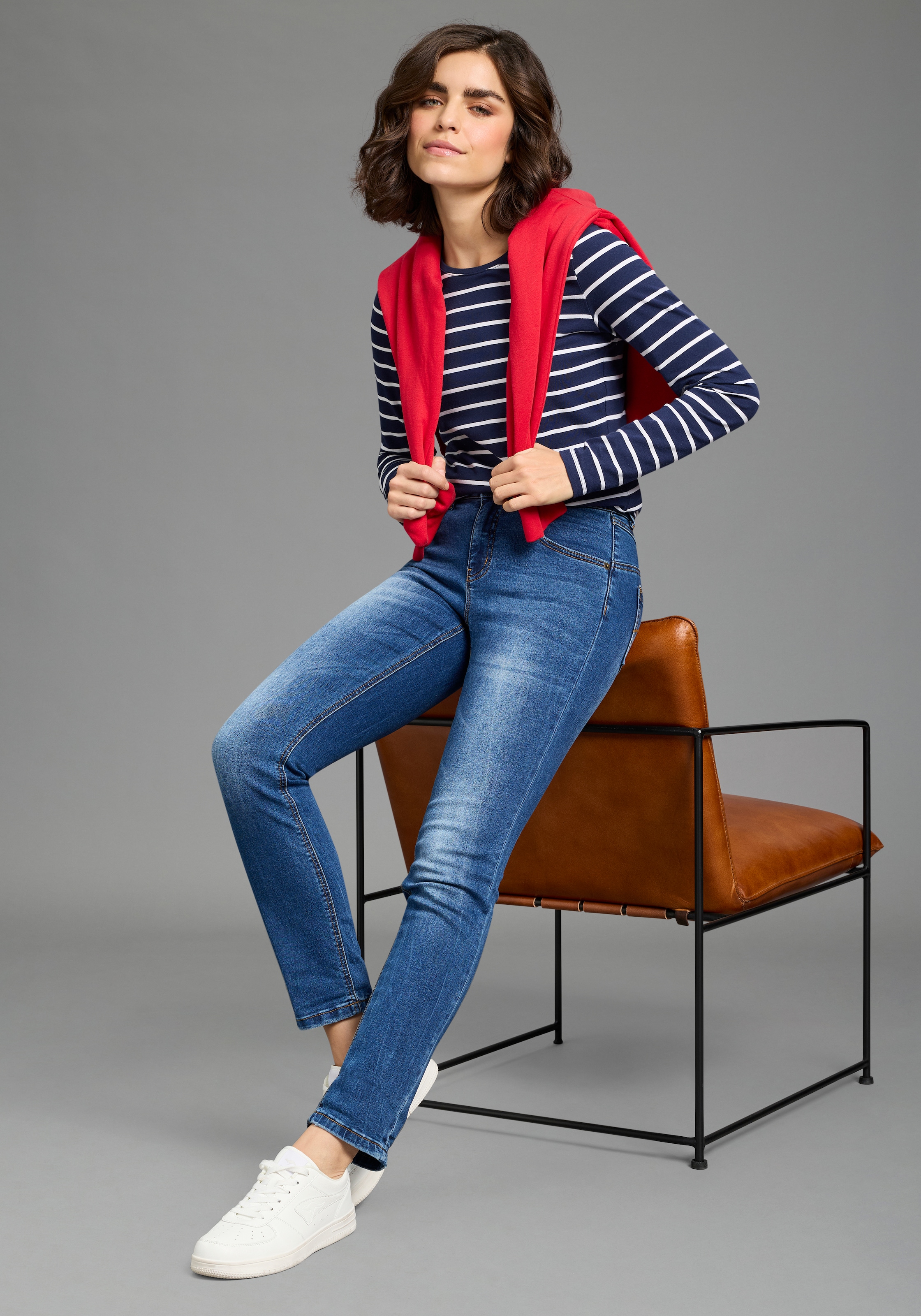 KangaROOS Relax-fit-Jeans »RELAX-FIT HIGH WAIST« knöchelfreie Schnittform,  krempelbare Beinabschlüsse