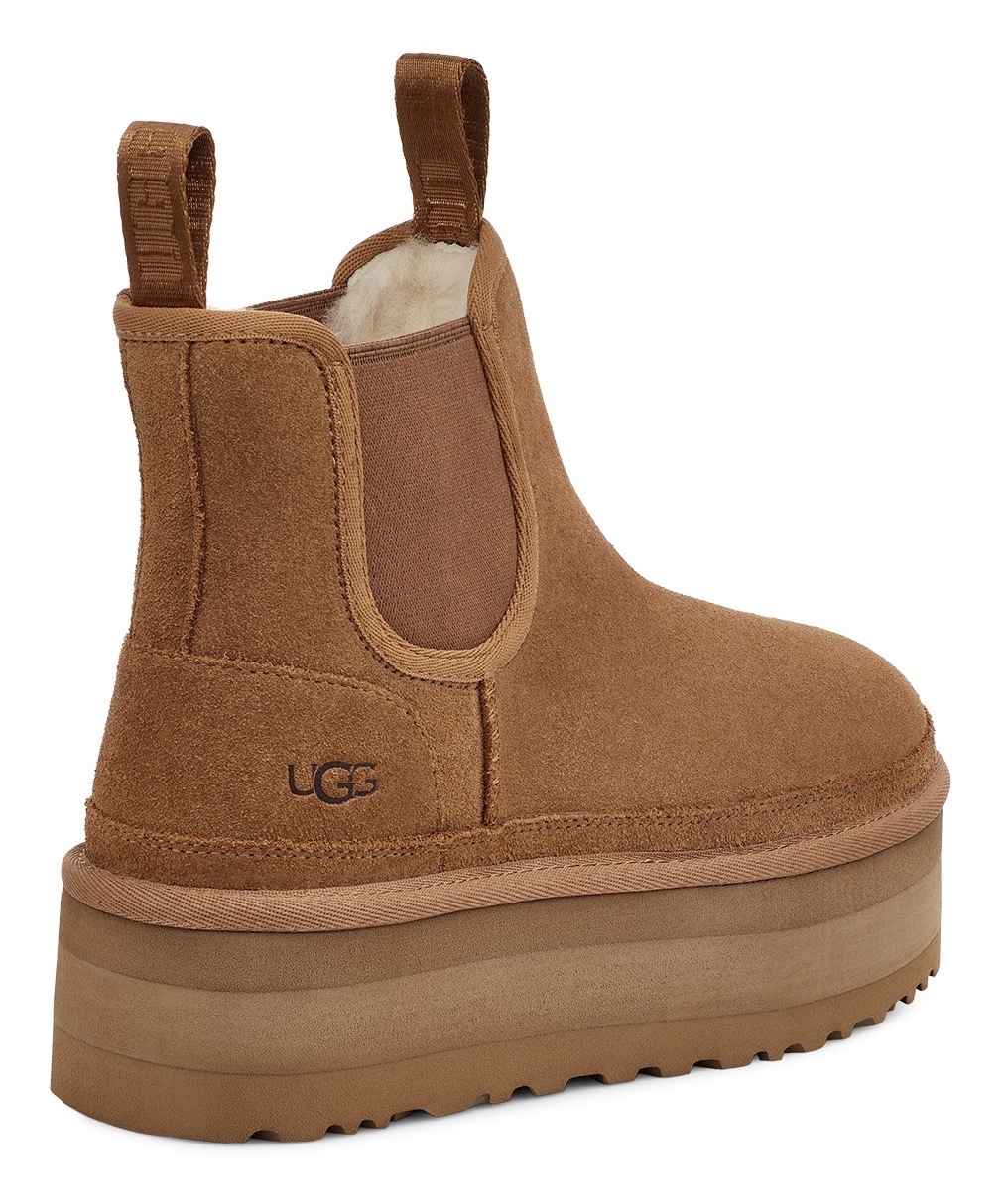 UGG Chelseaboots »NEUMEL PLATFORM CHELSEA«, Plateaustiefel, Winterstiefel mit praktischen Anziehlaschen