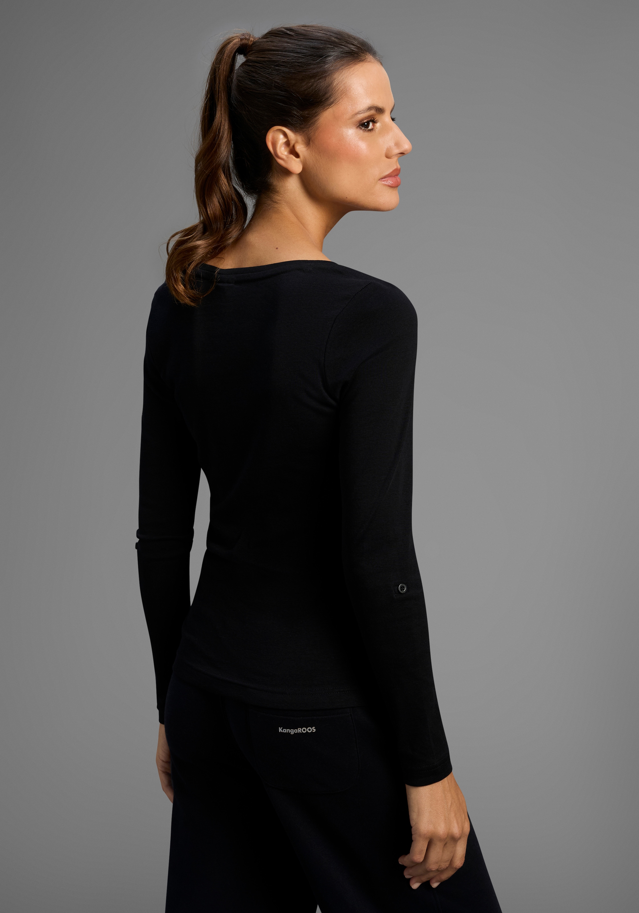 KangaROOS Langarmshirt, sehr figurbetonte Passform, aus dehnbarer Rippware