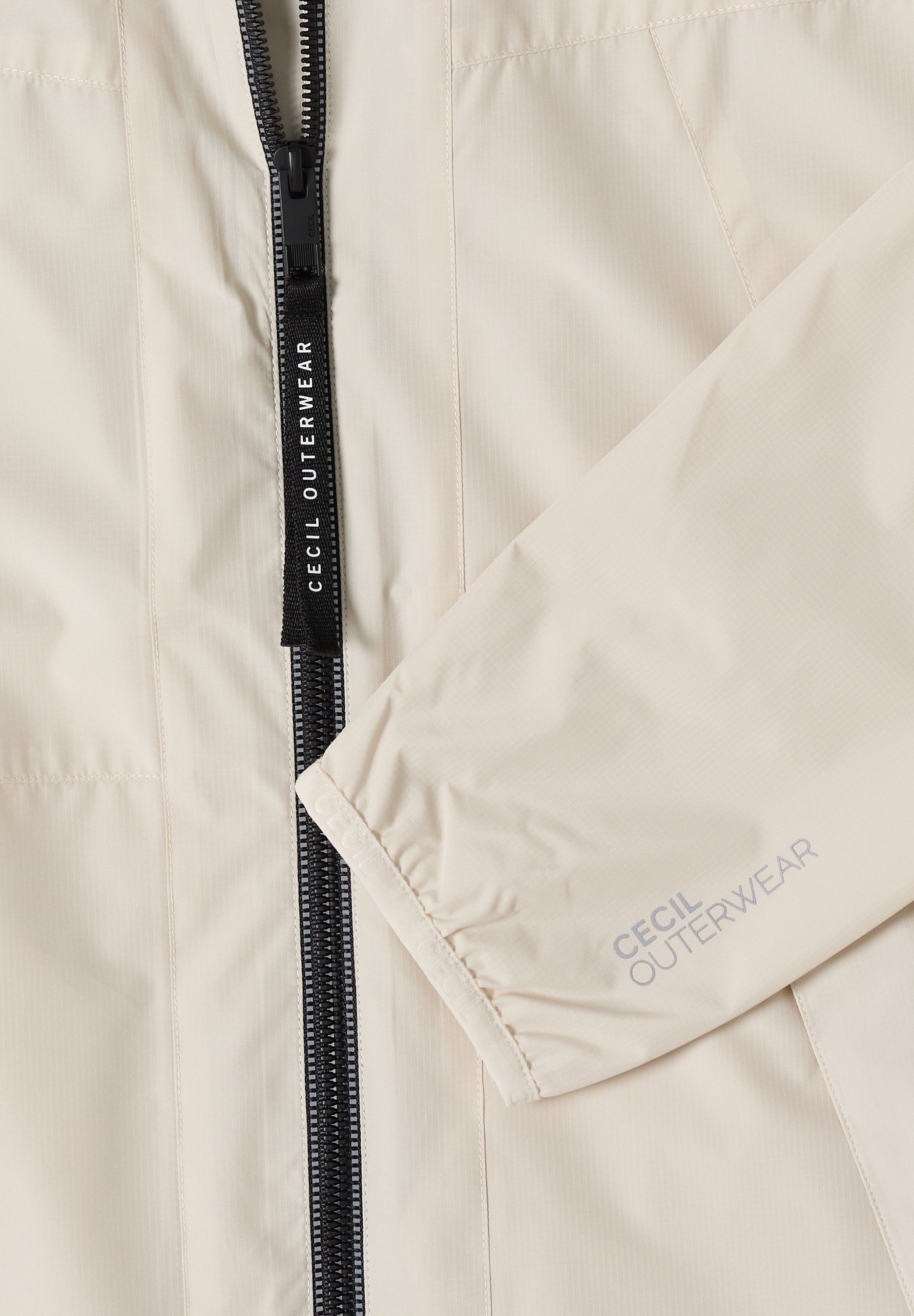 Cecil Softshelljacke mit Kapuze mit Kapuze und Tunnelzug