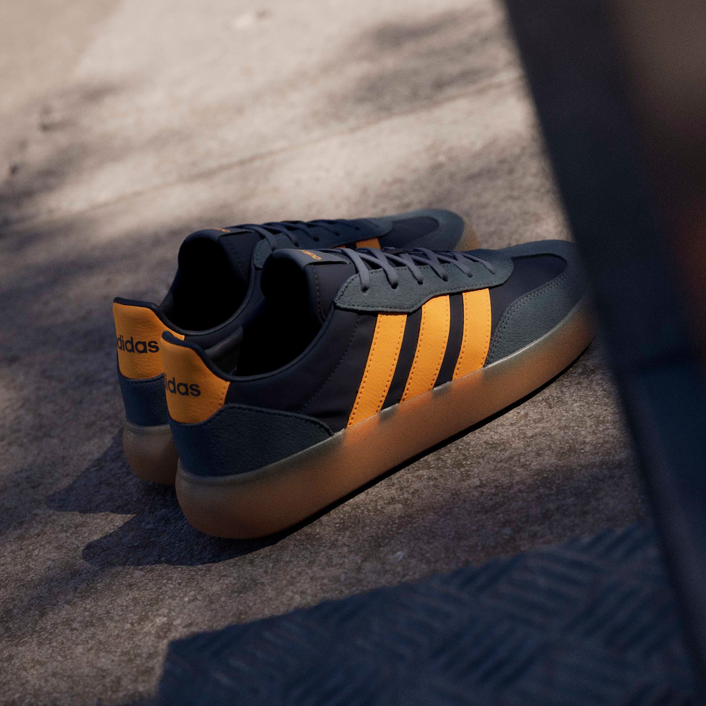 adidas Sportswear Sneaker »BARREDA DECODE«  inspiriert vom Design des adidas handball spezial