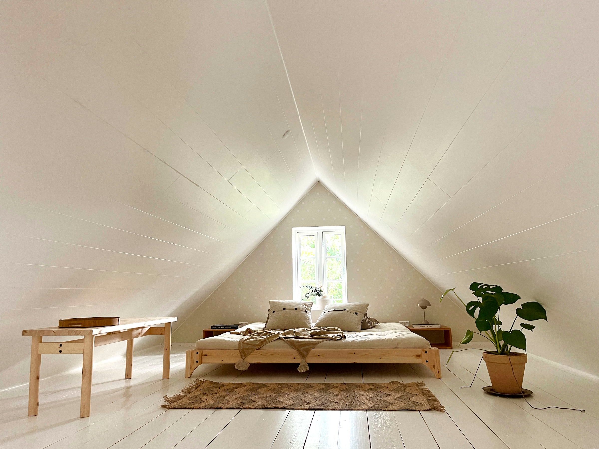 Karup Design Futonbett »Elan Bettgestell, massiv Kiefernholz, minimalistisches Scandi Design« Inklusive Lattenrost, in verschiedenen Breiten erhältlich