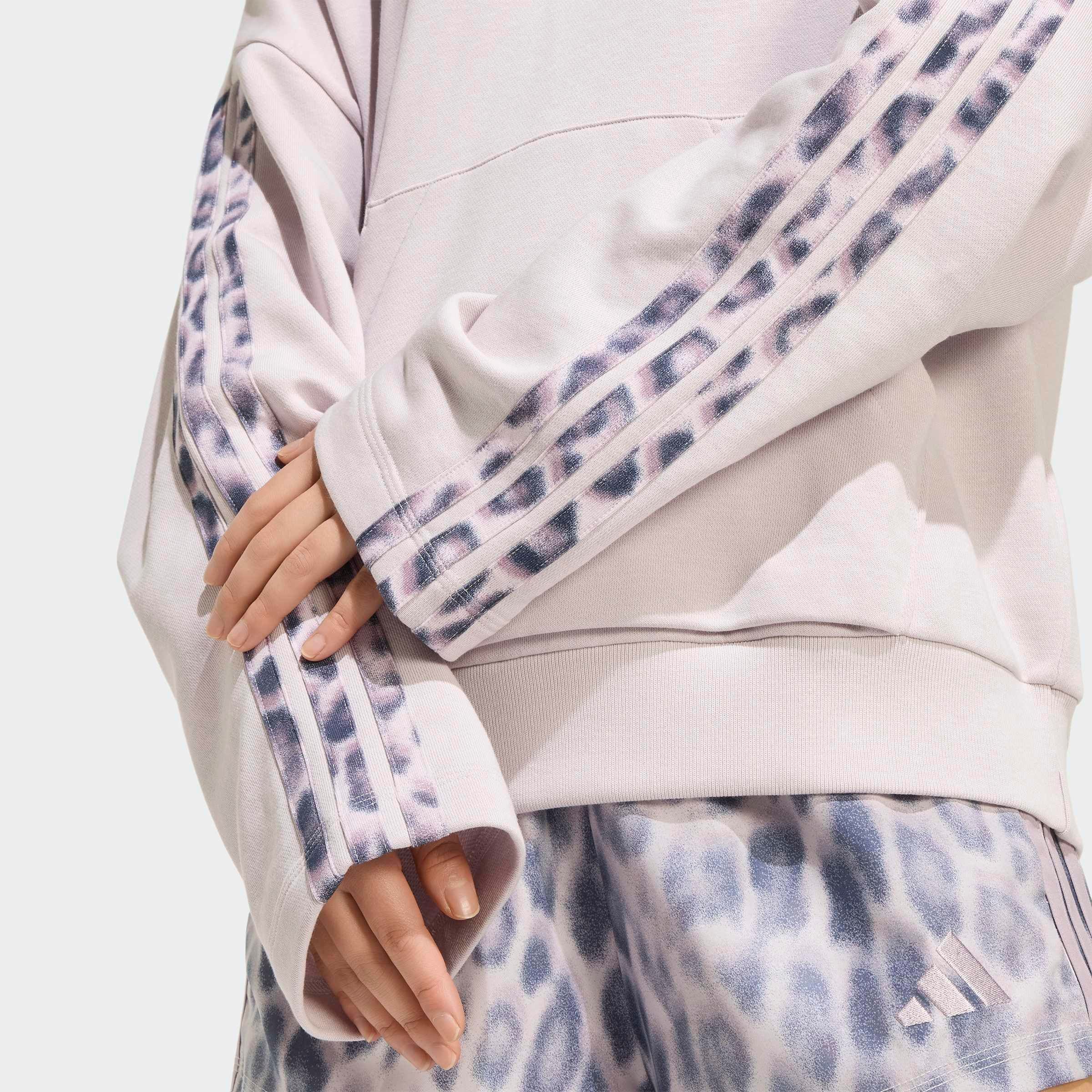 adidas Sportswear Kapuzensweatshirt »SEASONAL ESSENTIALS FRENCH TERRY HOODIE, LEOPARDENPRINT, 3-STREIFEN«
